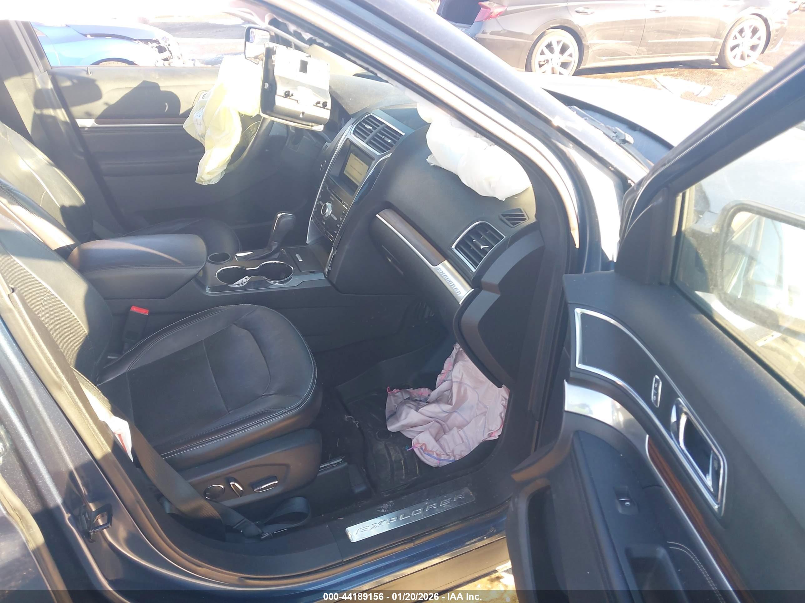 FORD EXPLORER image 5