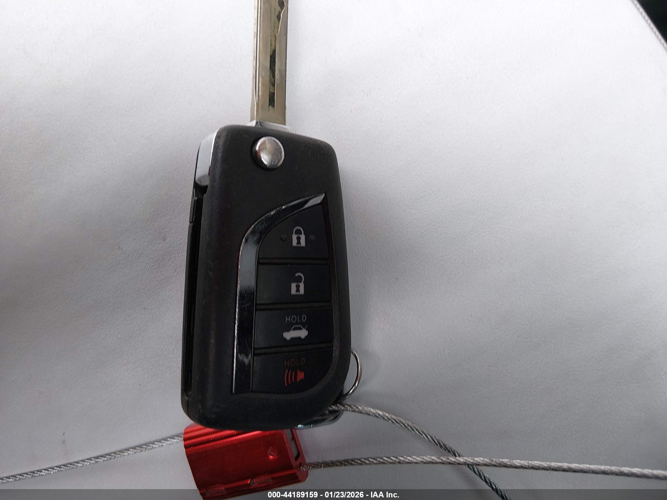 TOYOTA CAMRY image 11