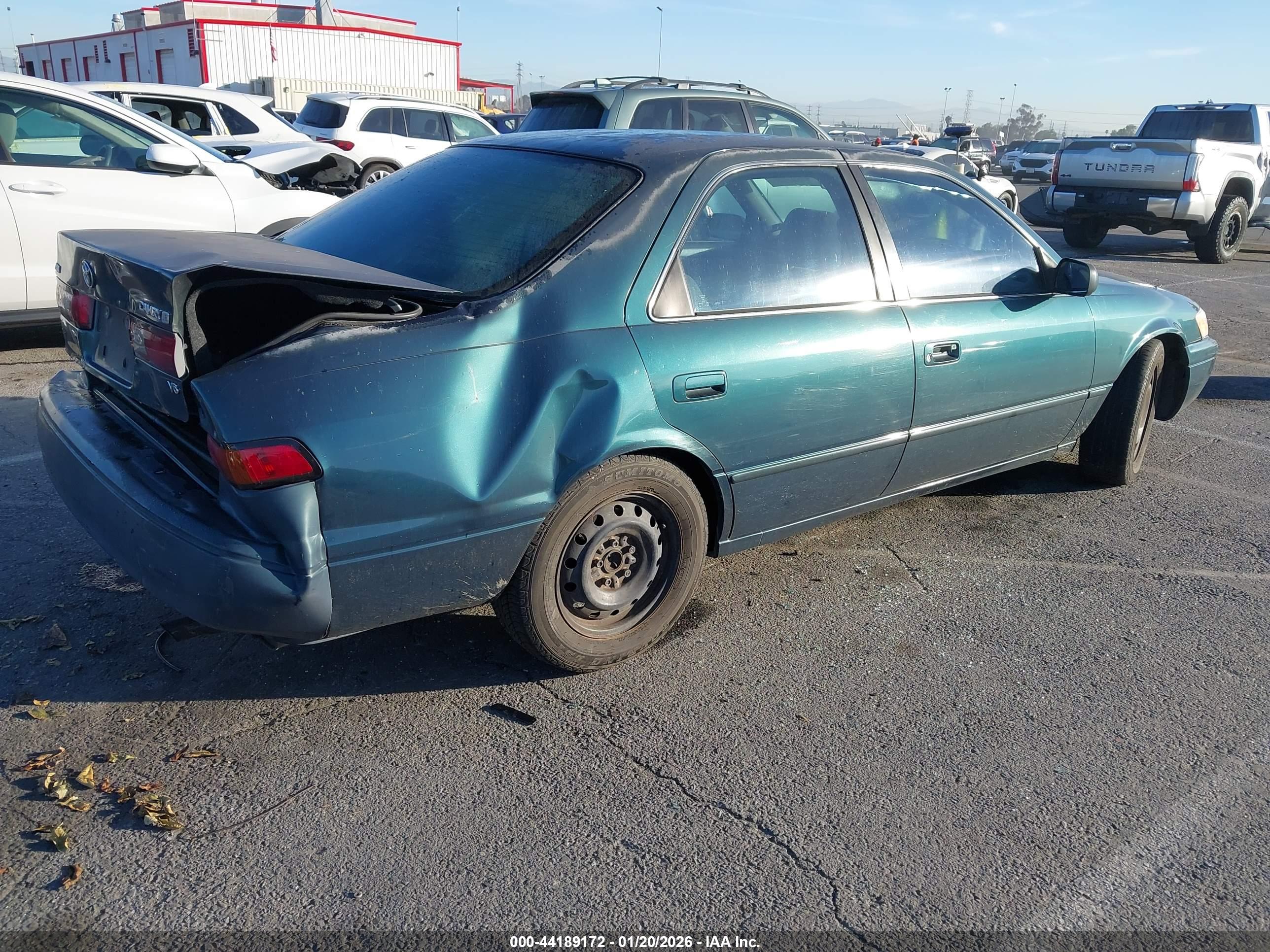 TOYOTA CAMRY image 4