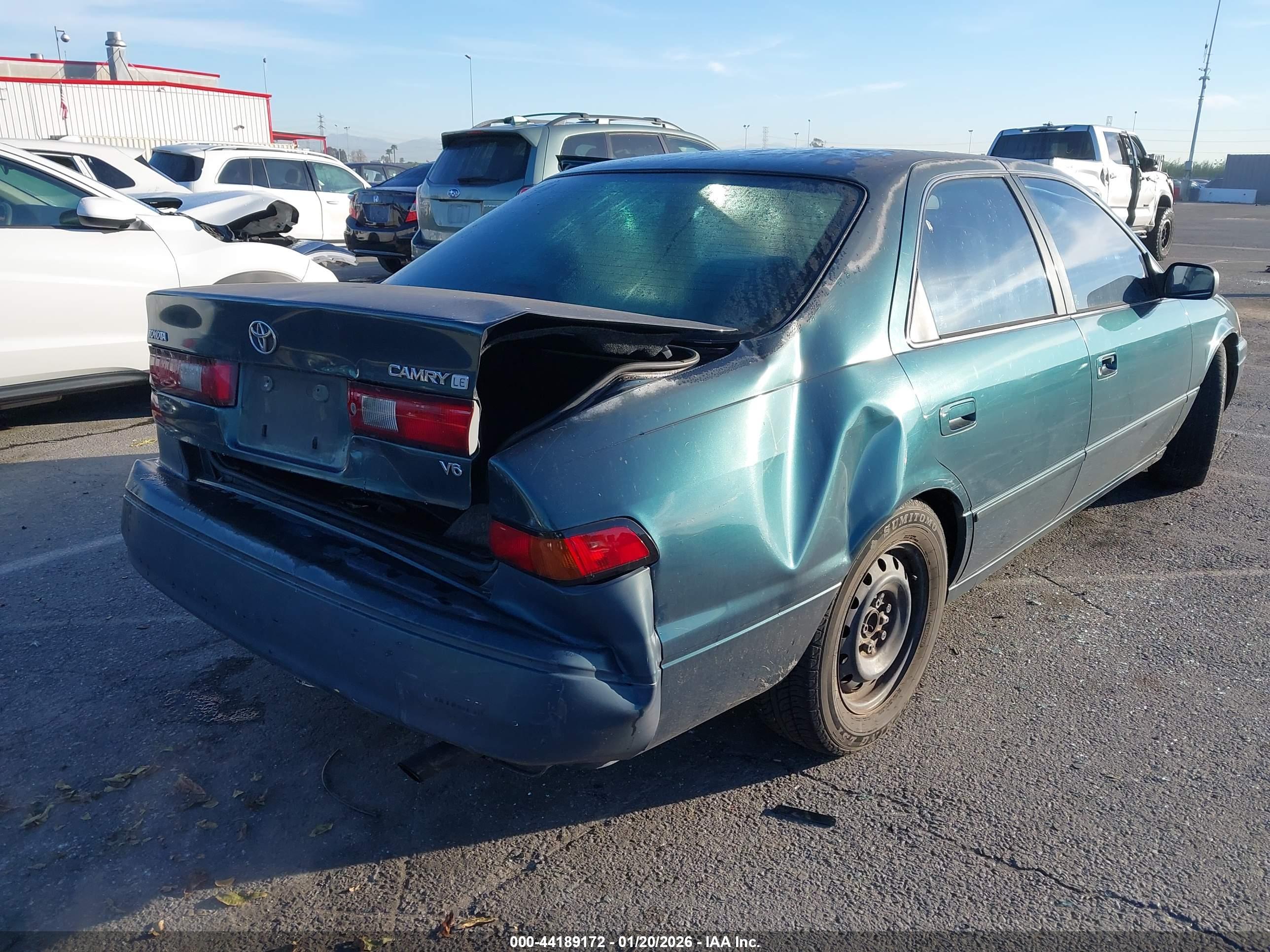 TOYOTA CAMRY image 6