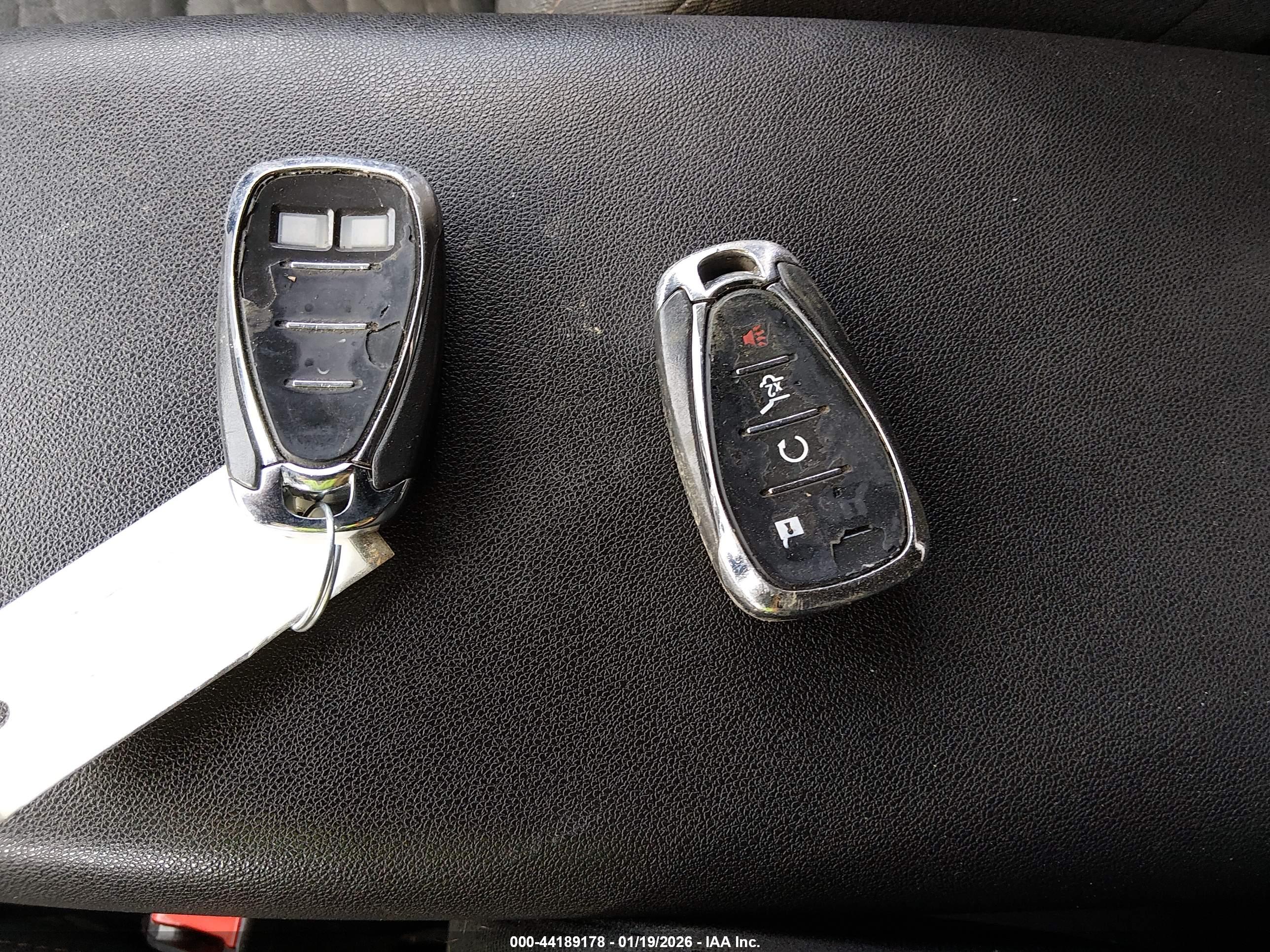 CHEVROLET EQUINOX image 11