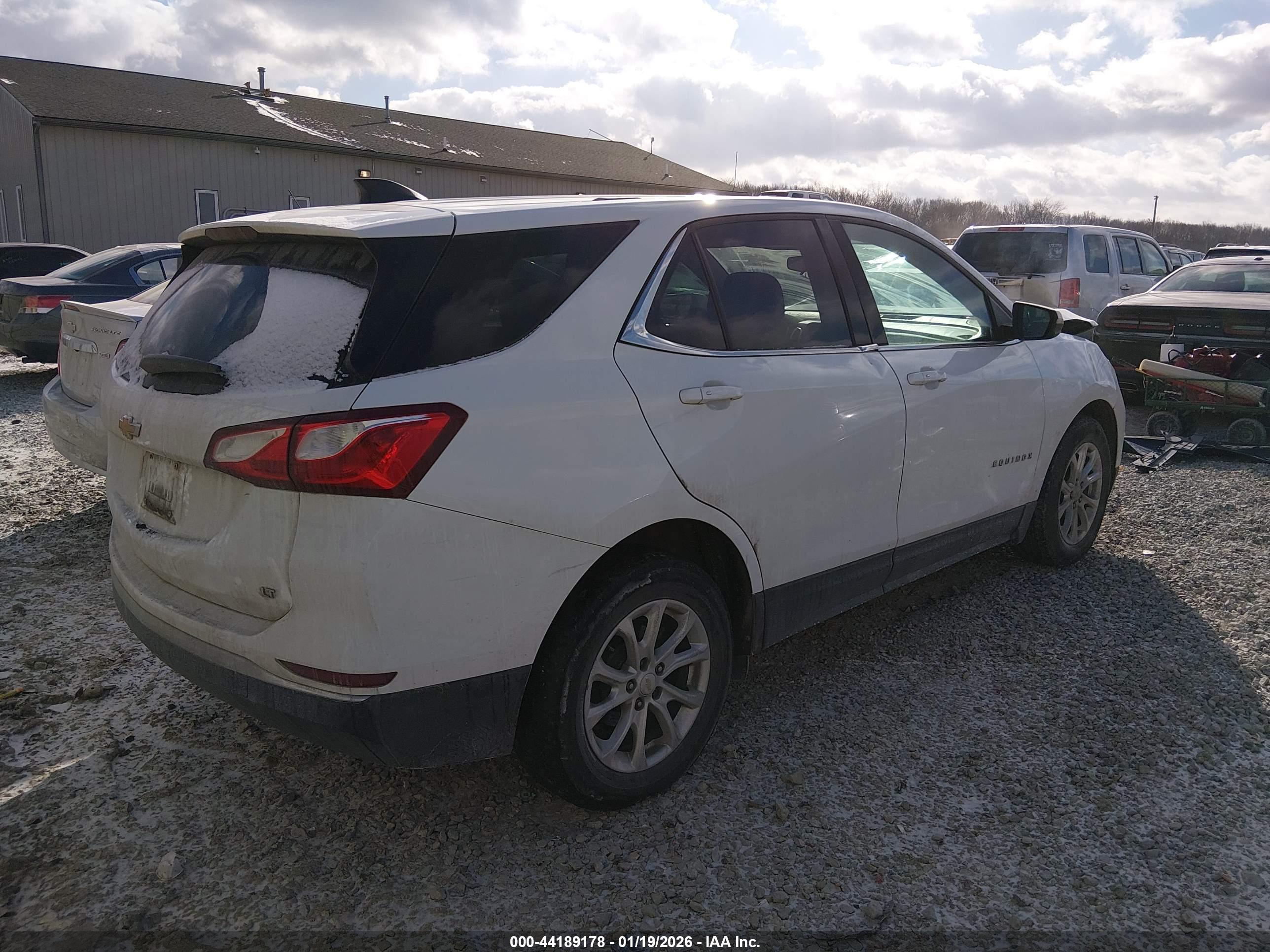 CHEVROLET EQUINOX image 4