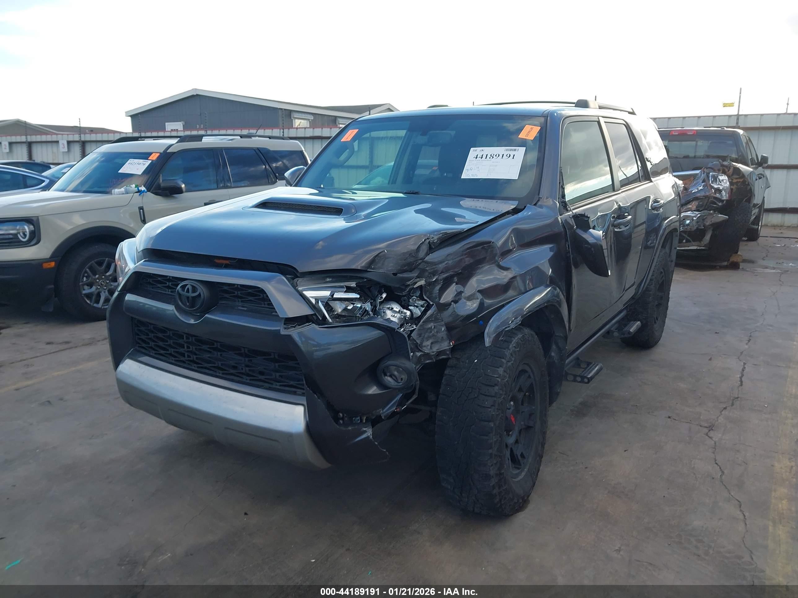 TOYOTA 4RUNNER image 2