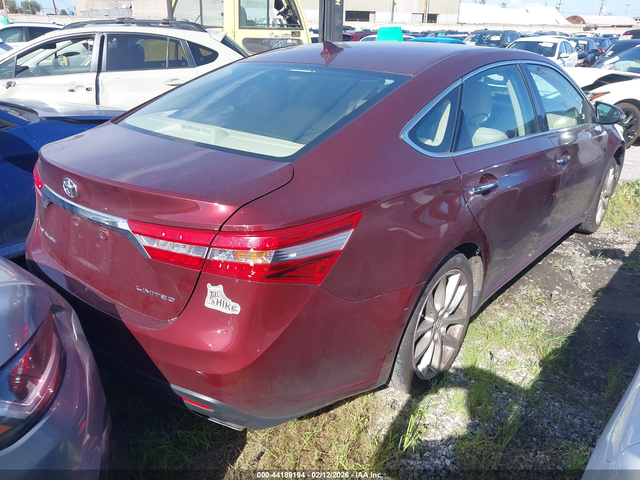 TOYOTA AVALON image 4