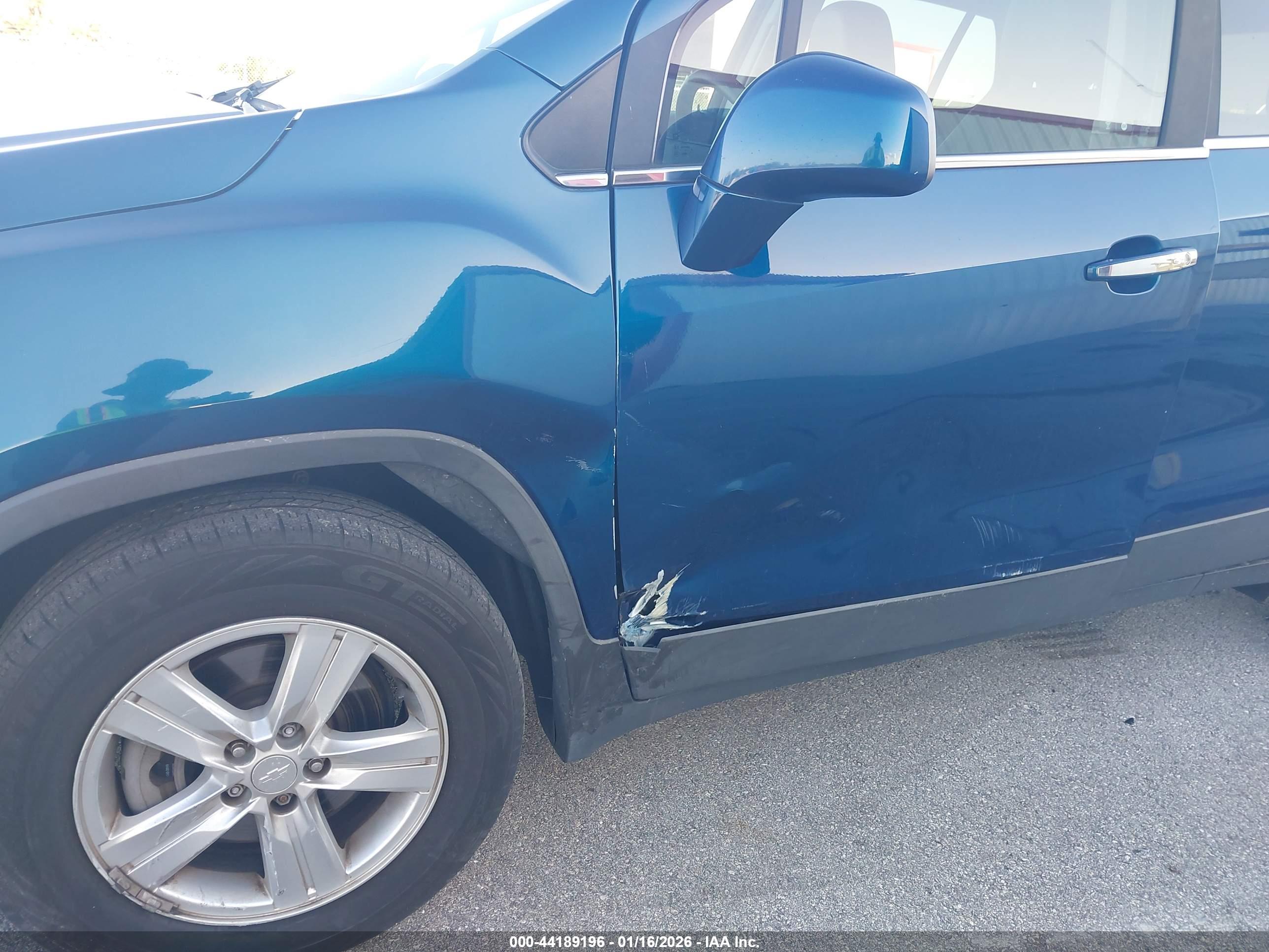 CHEVROLET TRAX image 6