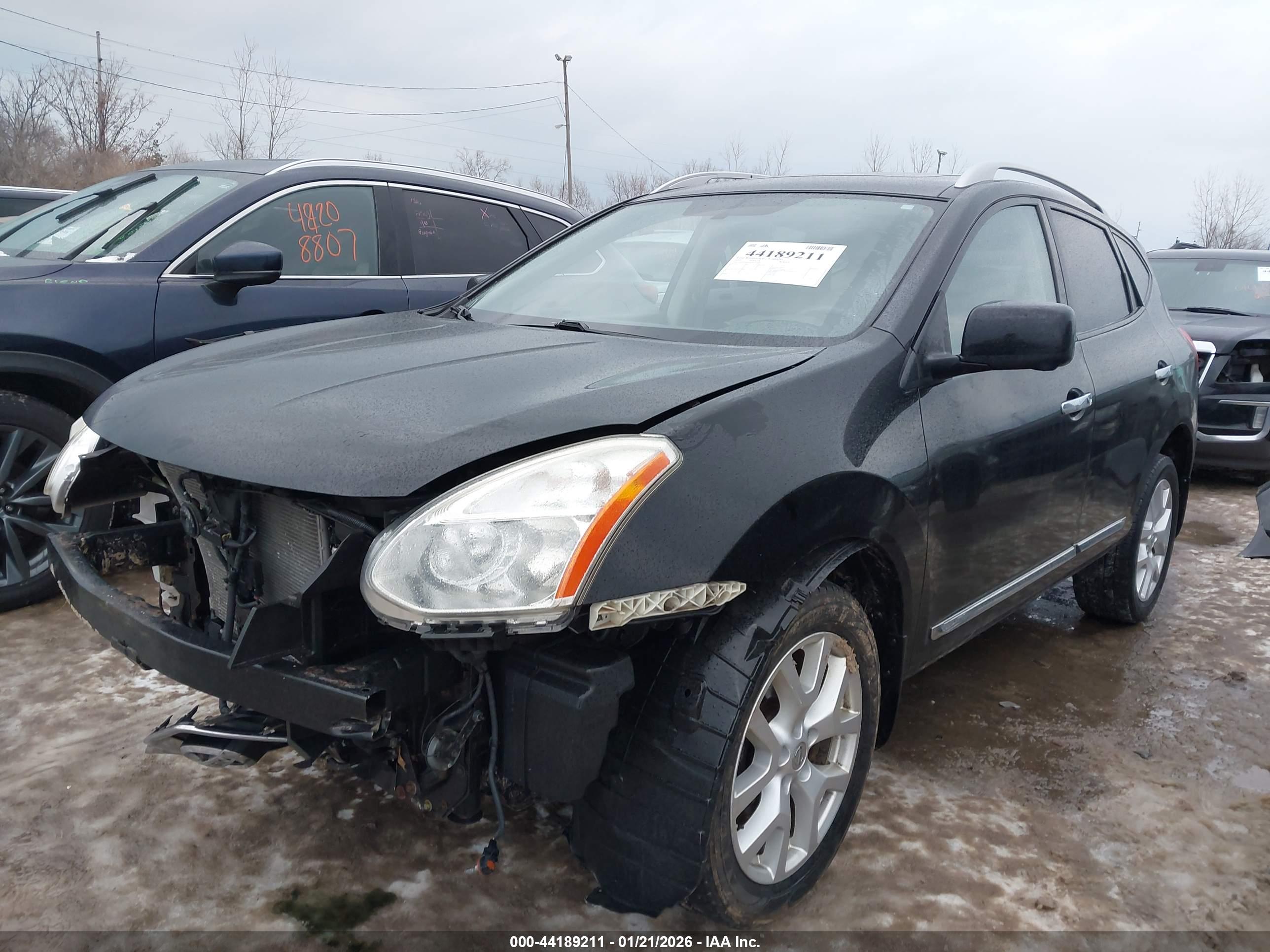 NISSAN ROGUE image 2