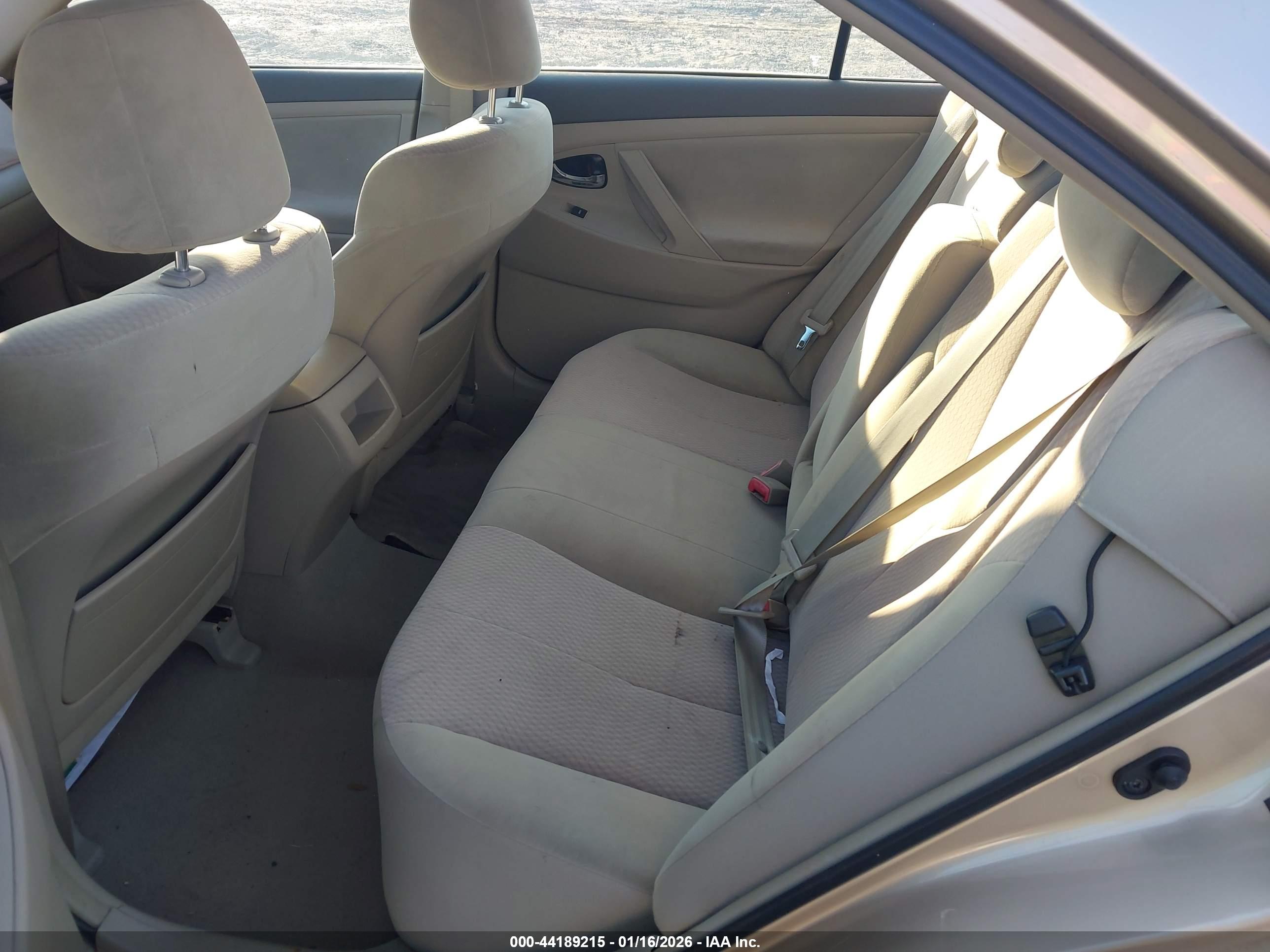TOYOTA CAMRY image 8