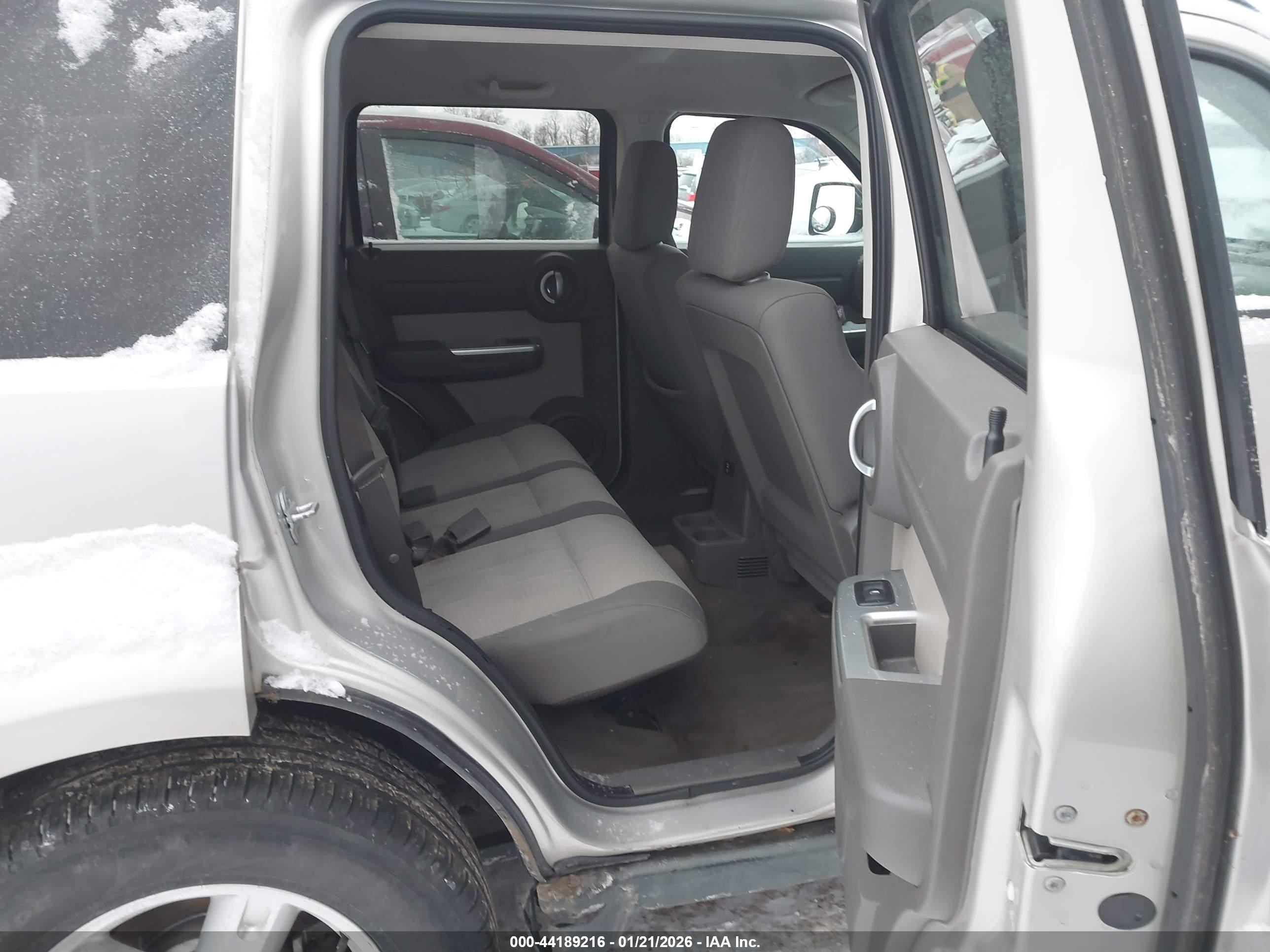 DODGE NITRO image 8