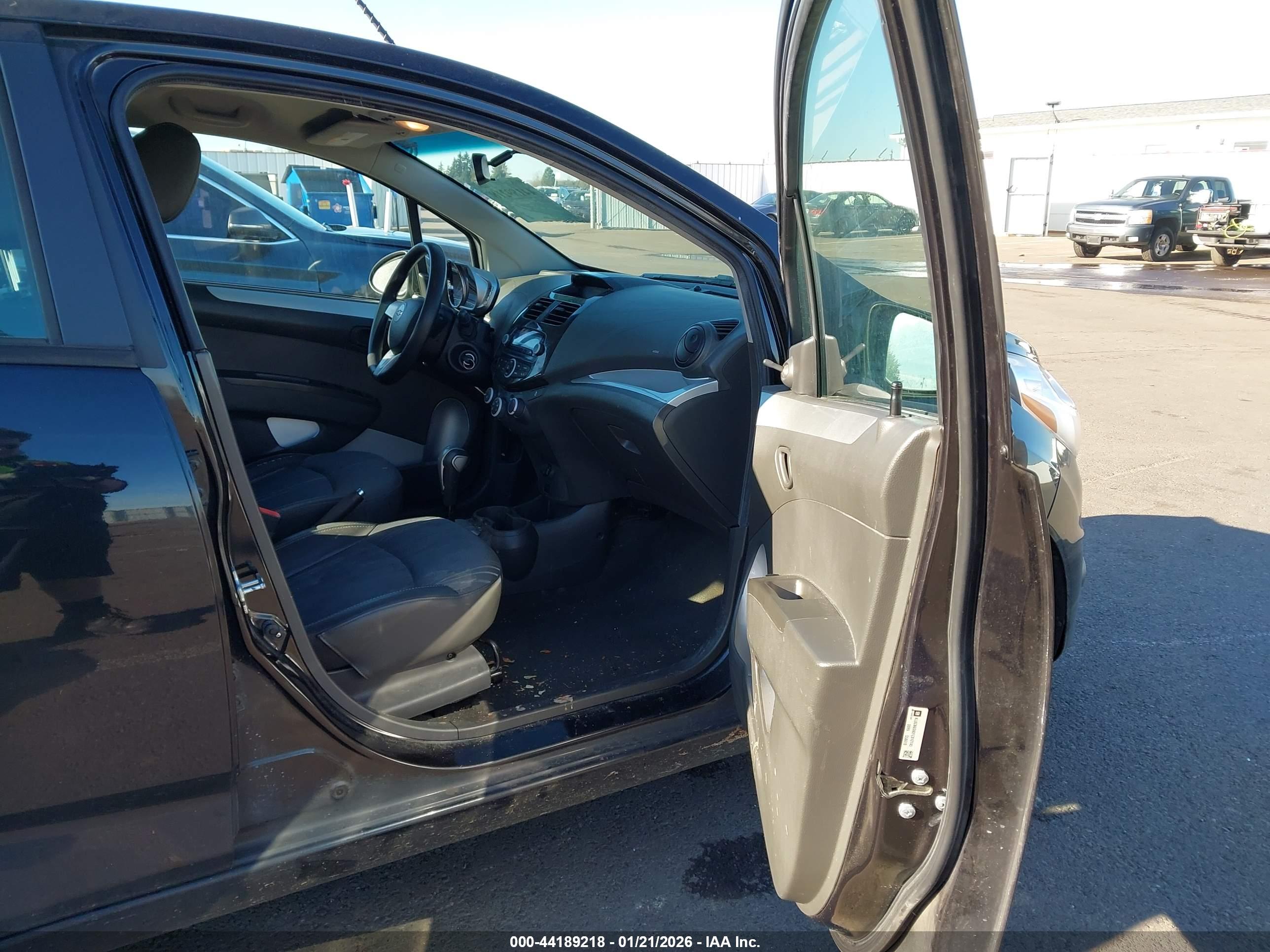 CHEVROLET SPARK image 5