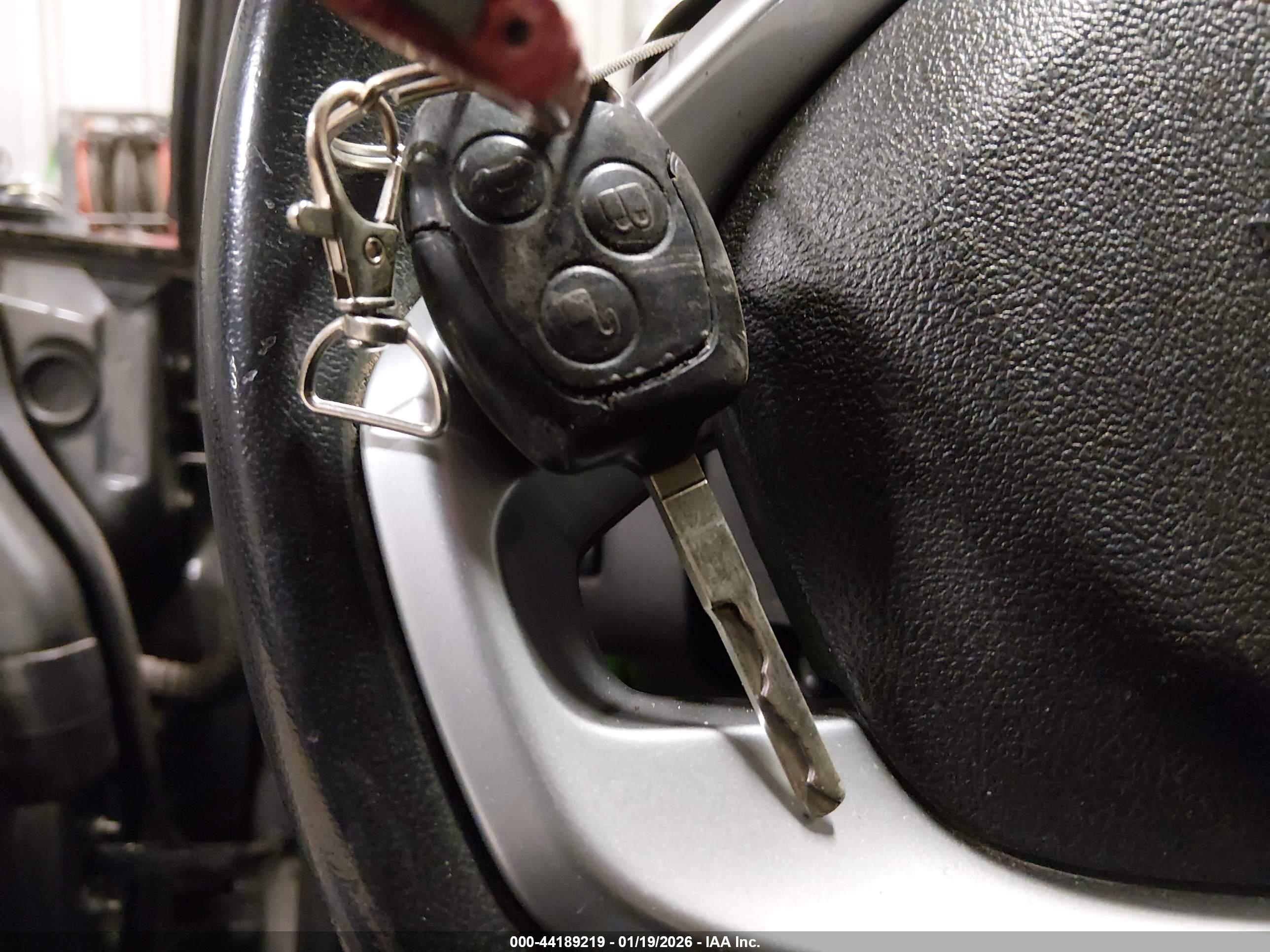 FORD FIESTA image 11