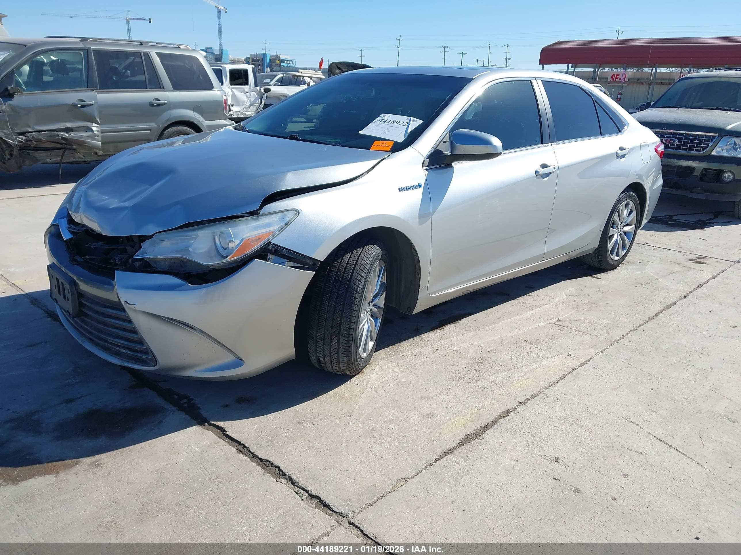 TOYOTA CAMRY image 2