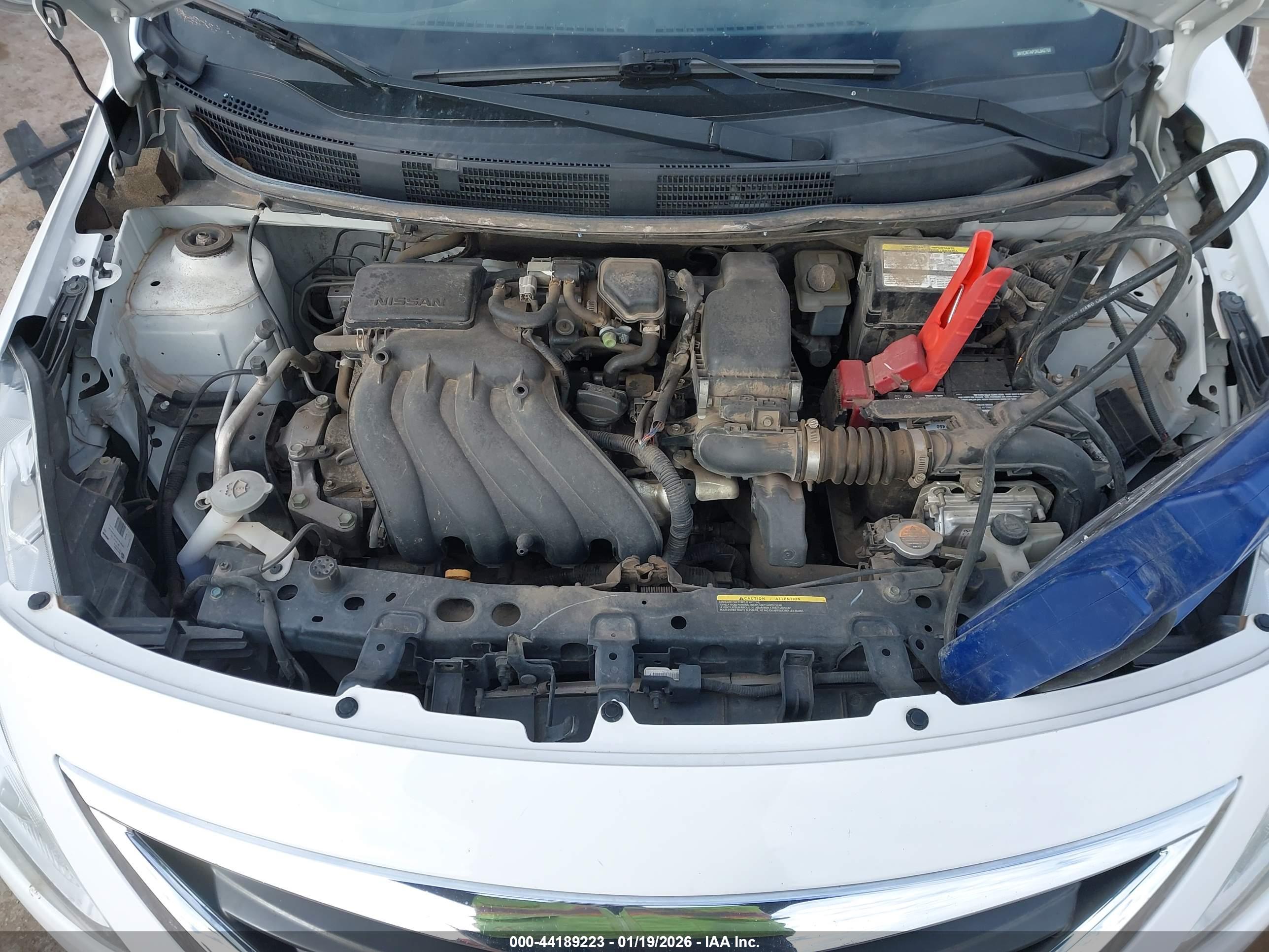 NISSAN VERSA image 10