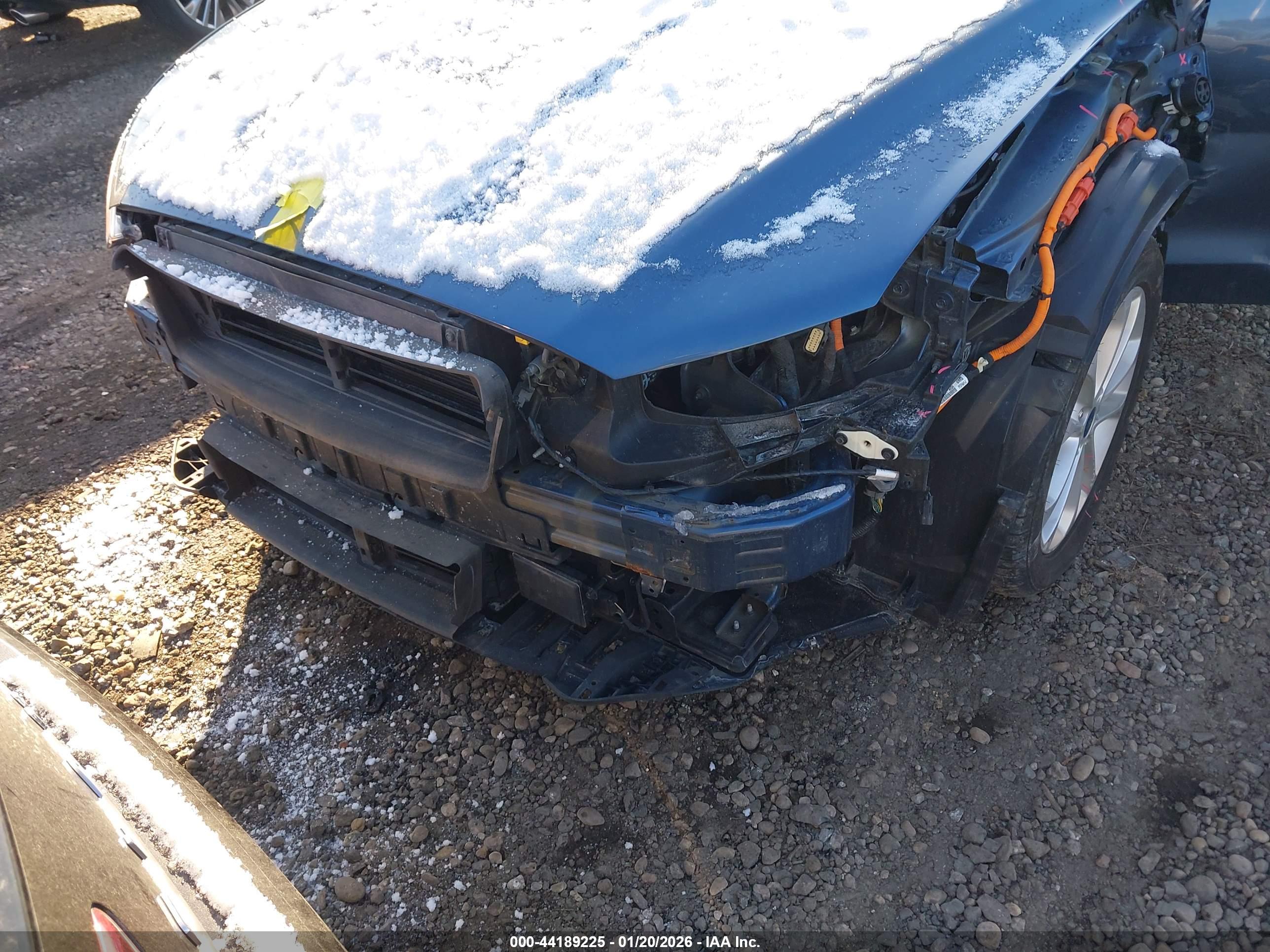 FORD FUSION image 6