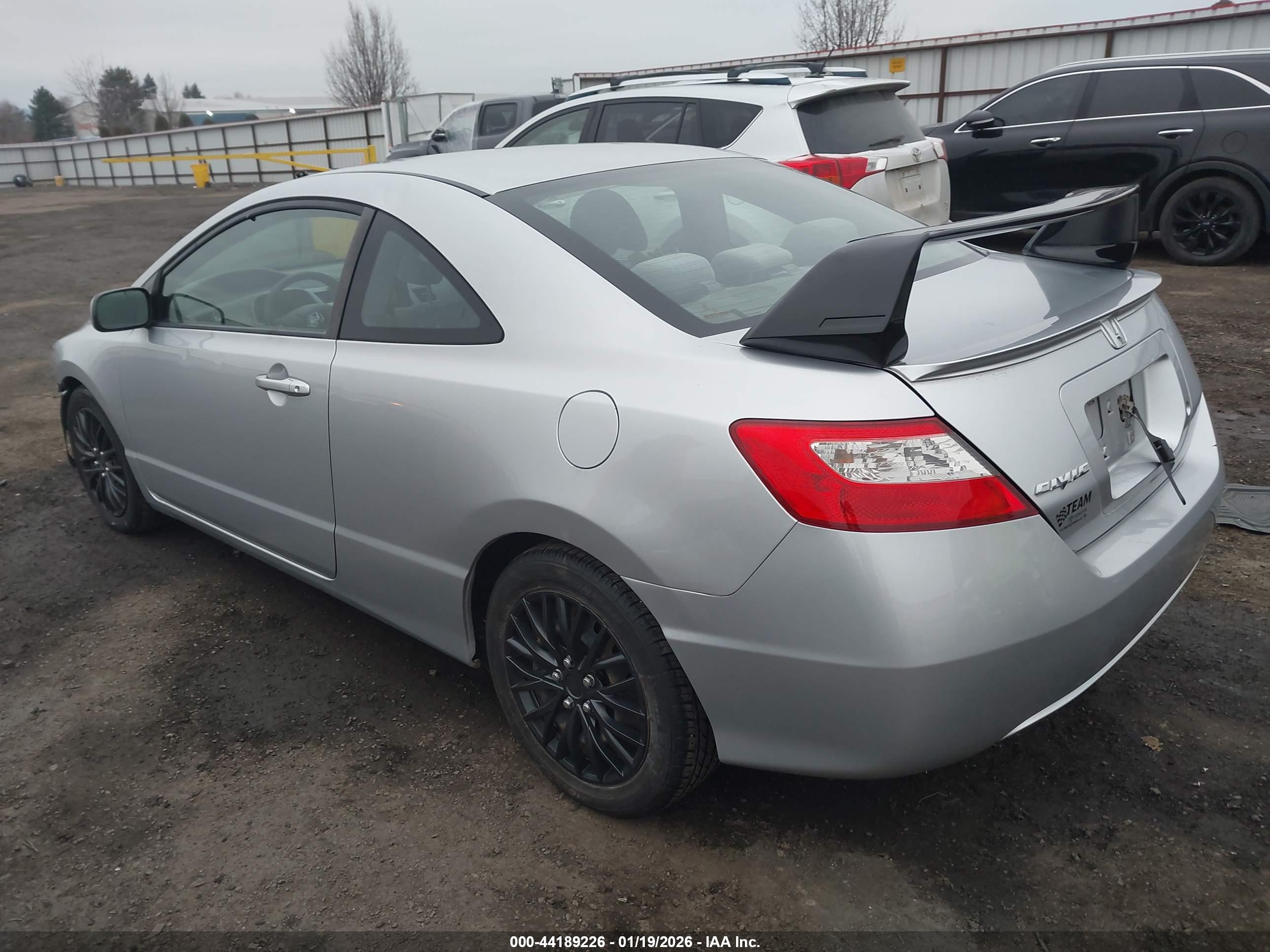 HONDA CIVIC image 3