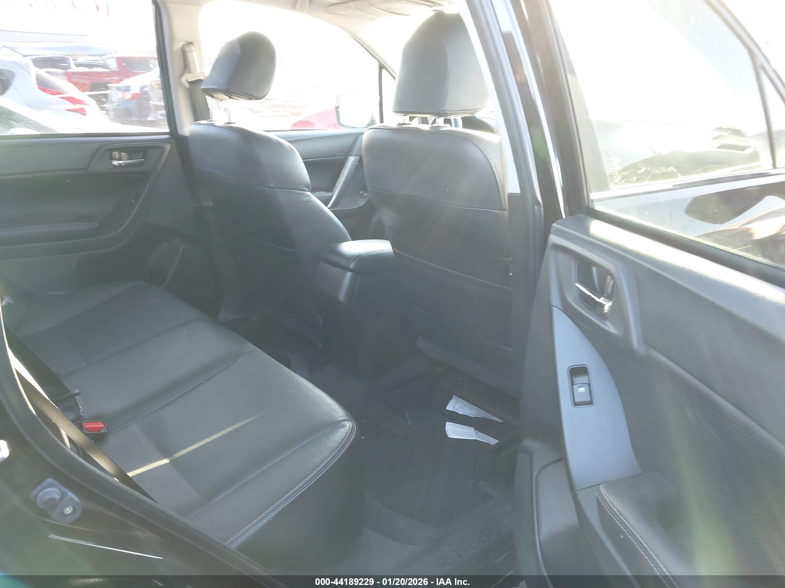 SUBARU FORESTER image 8