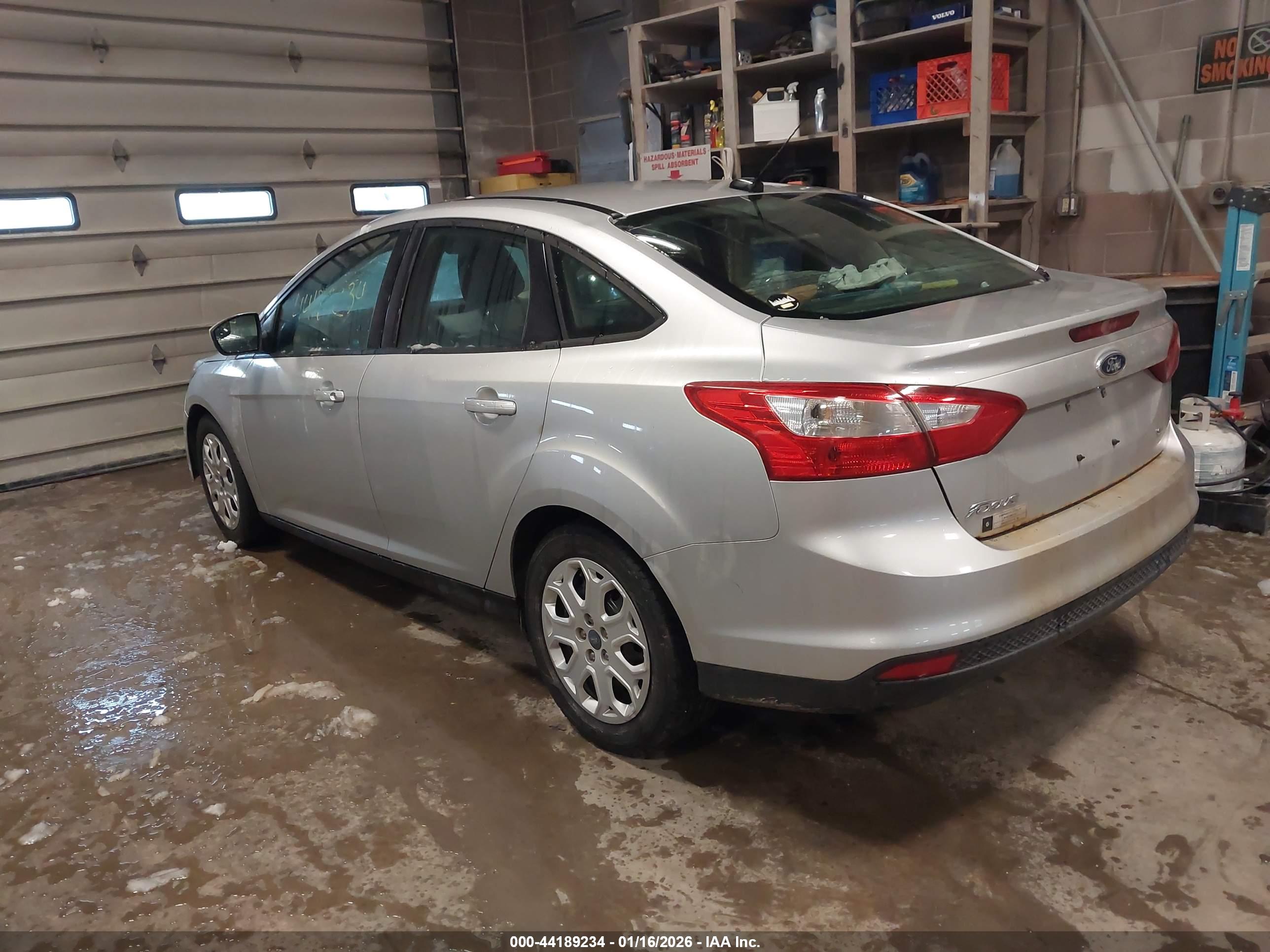 FORD FOCUS image 3