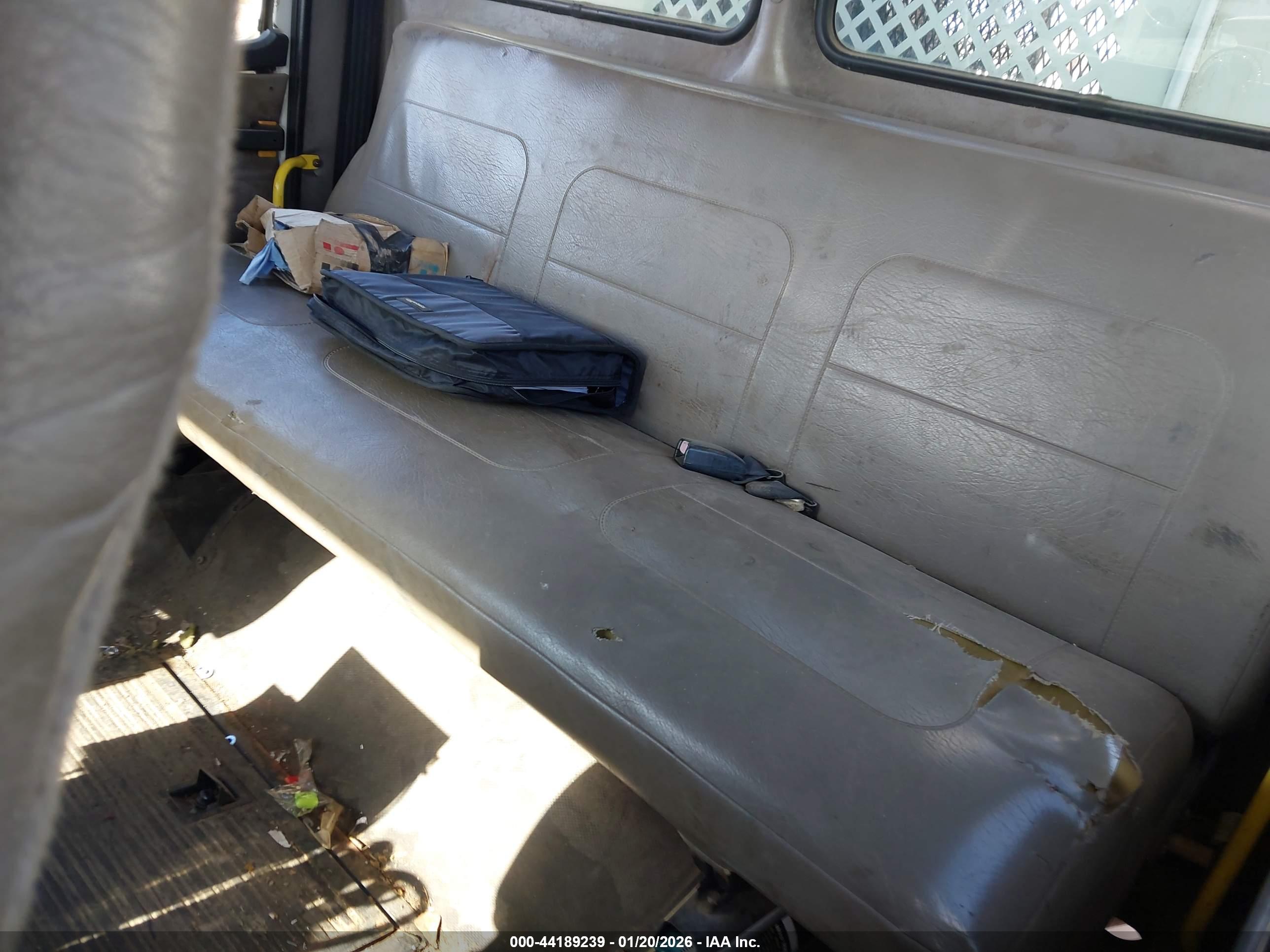 FREIGHTLINER MEDIUM image 7