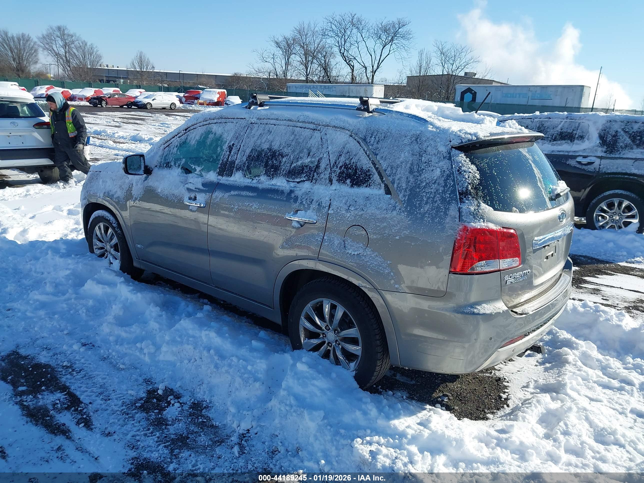 KIA SORENTO image 3