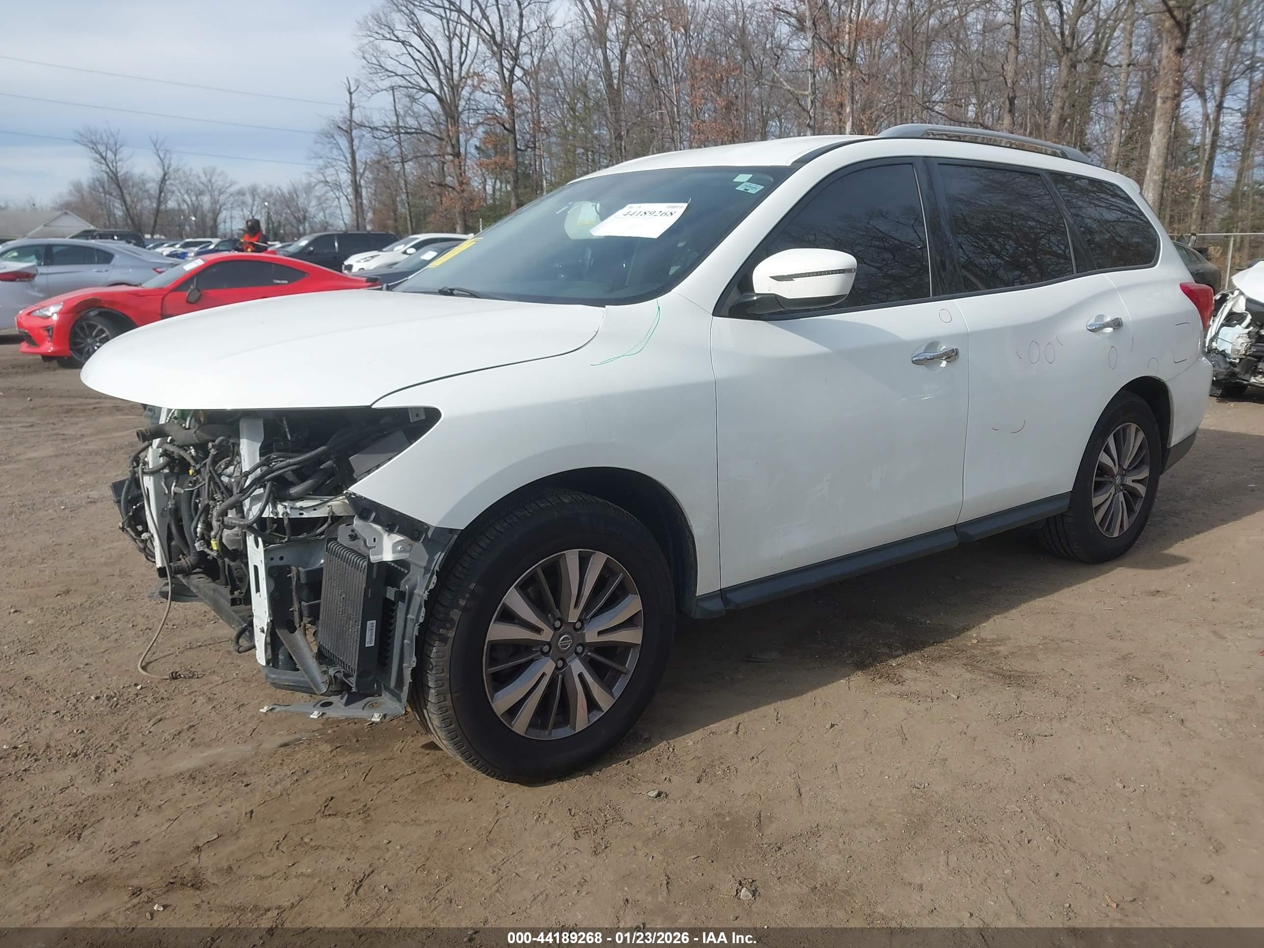 NISSAN PATHFINDER image 2