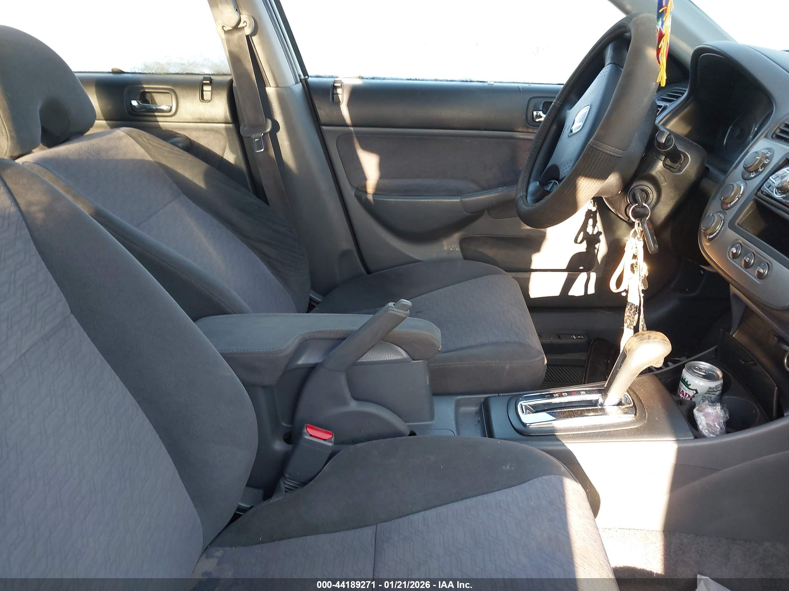 HONDA CIVIC image 5