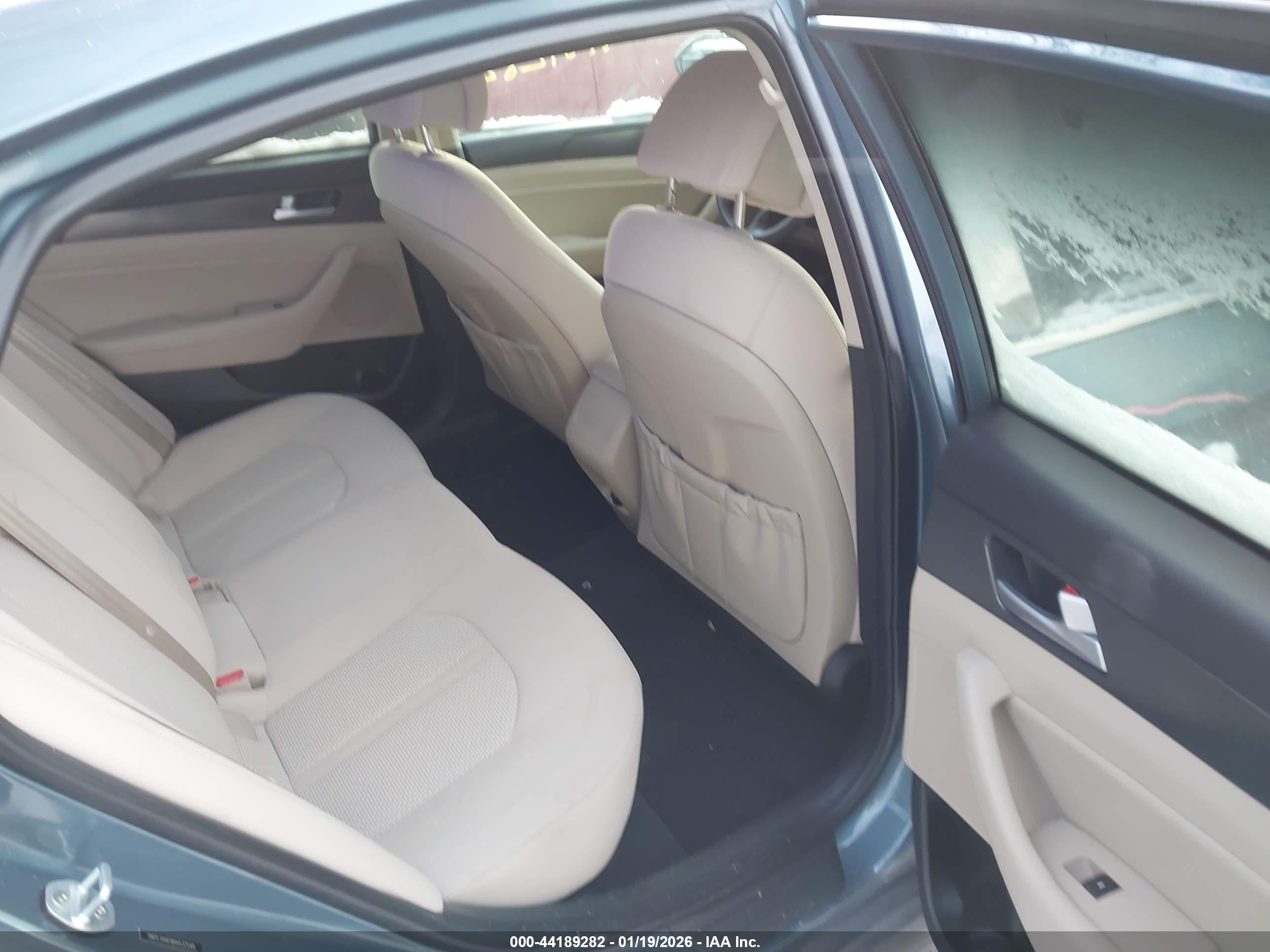HYUNDAI SONATA image 8