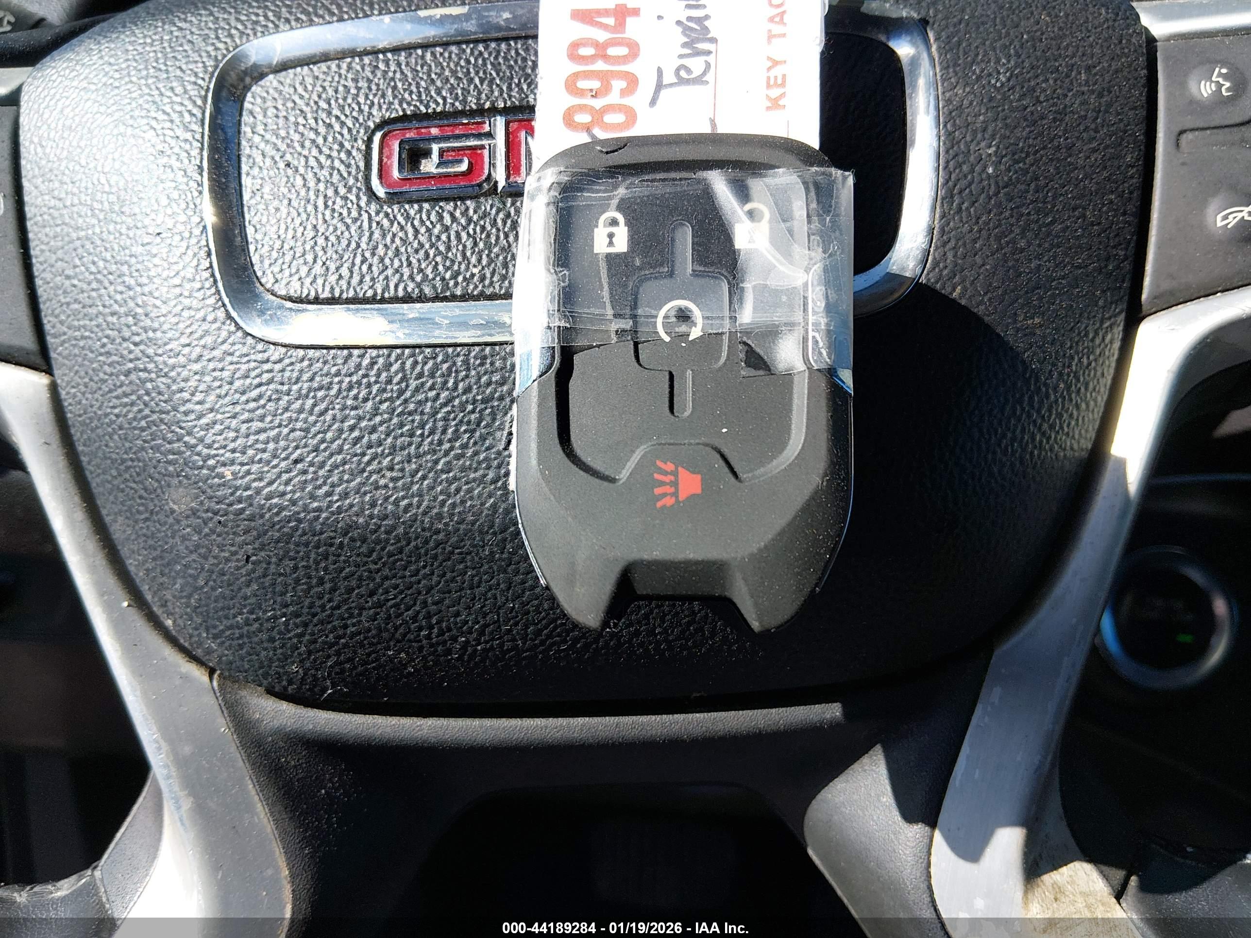 GMC TERRAIN image 11