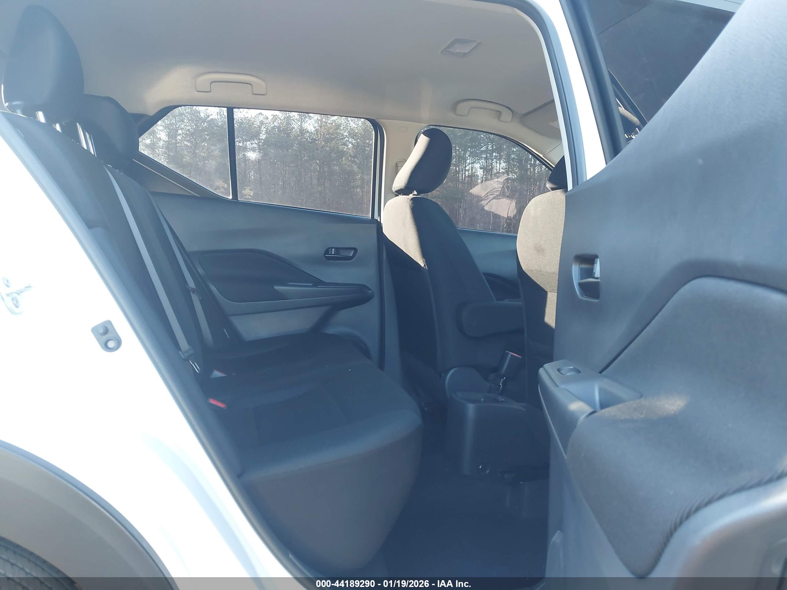 NISSAN KICKS image 8
