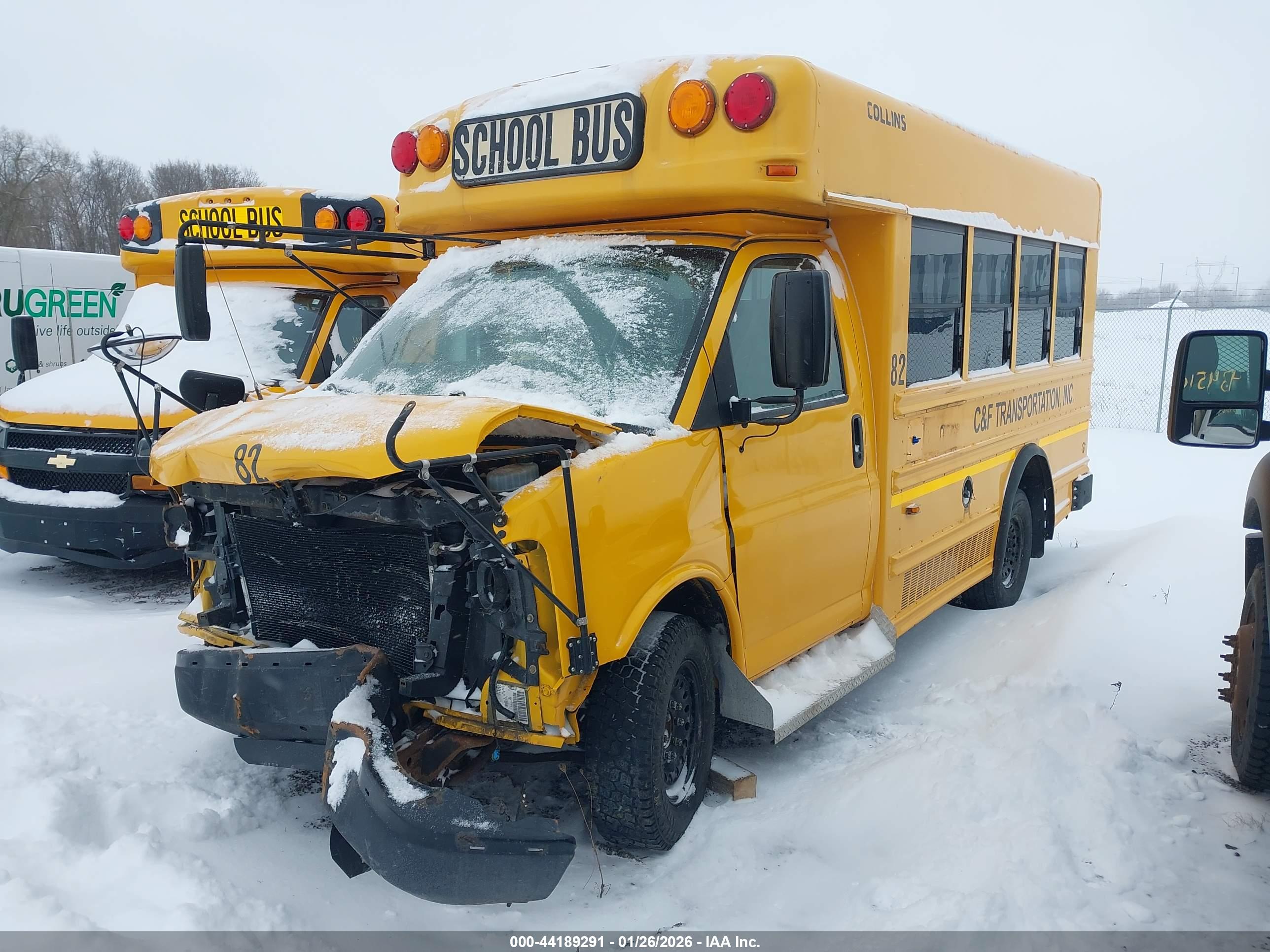 CHEVROLET BUS image 2