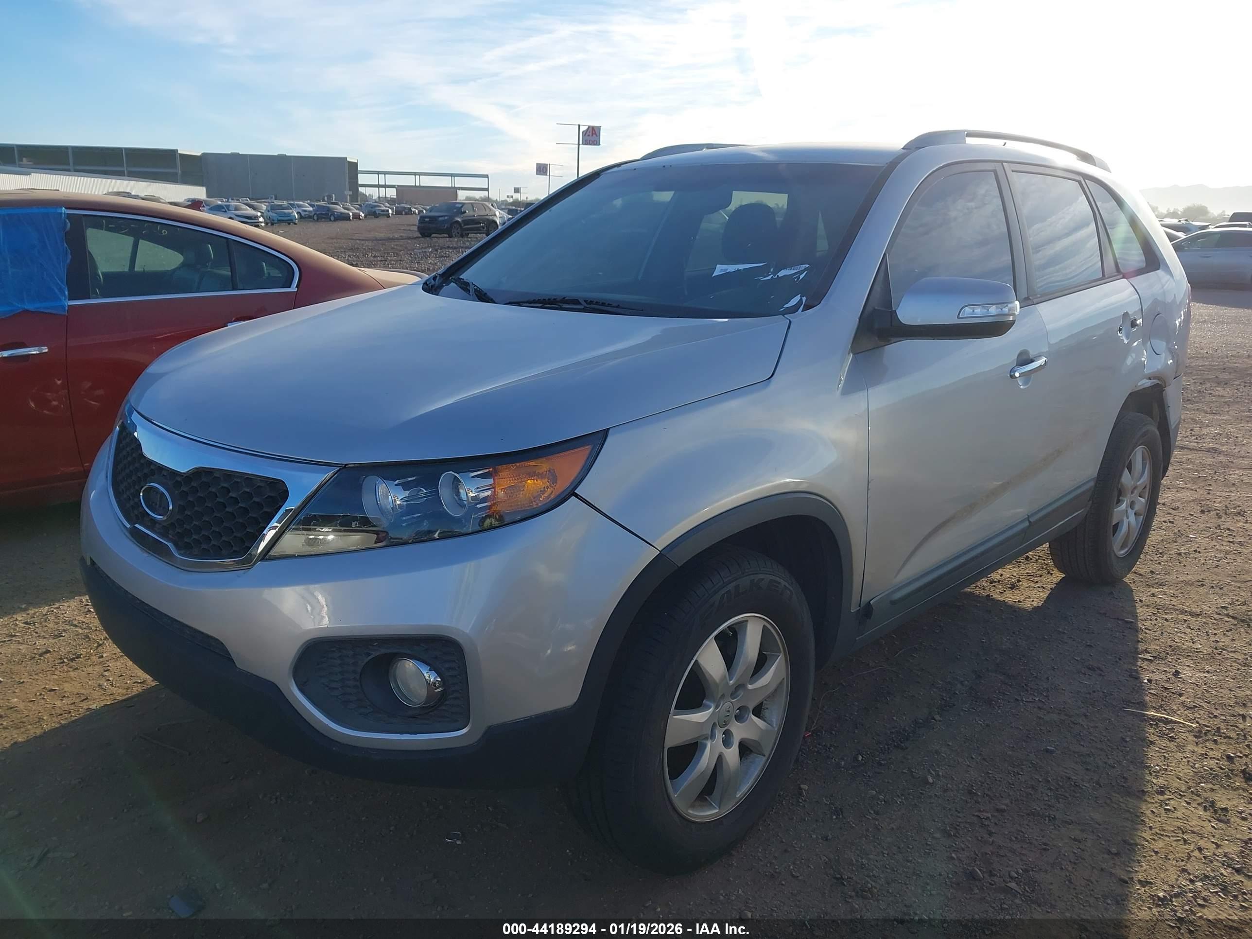 KIA SORENTO image 2