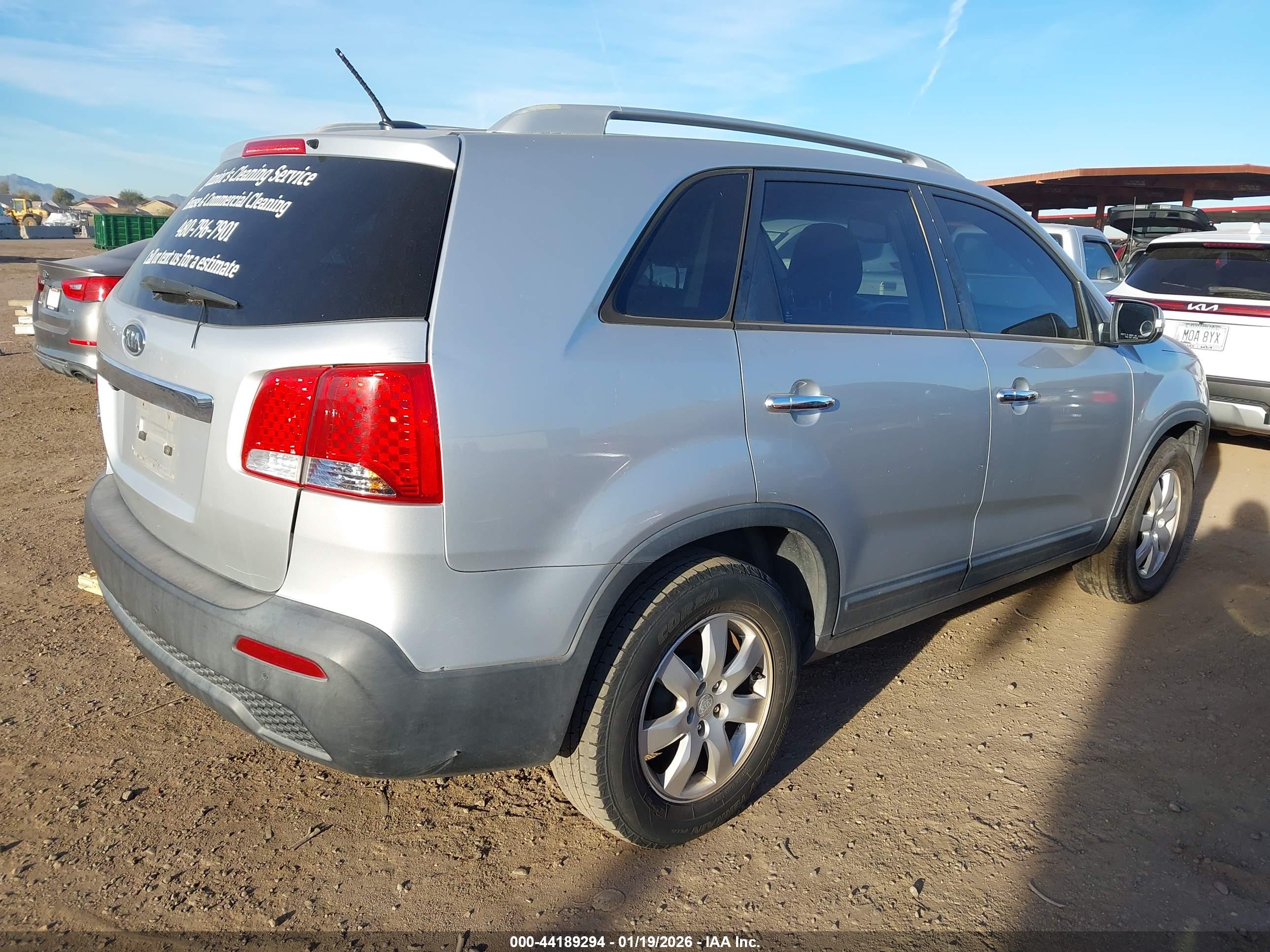 KIA SORENTO image 4