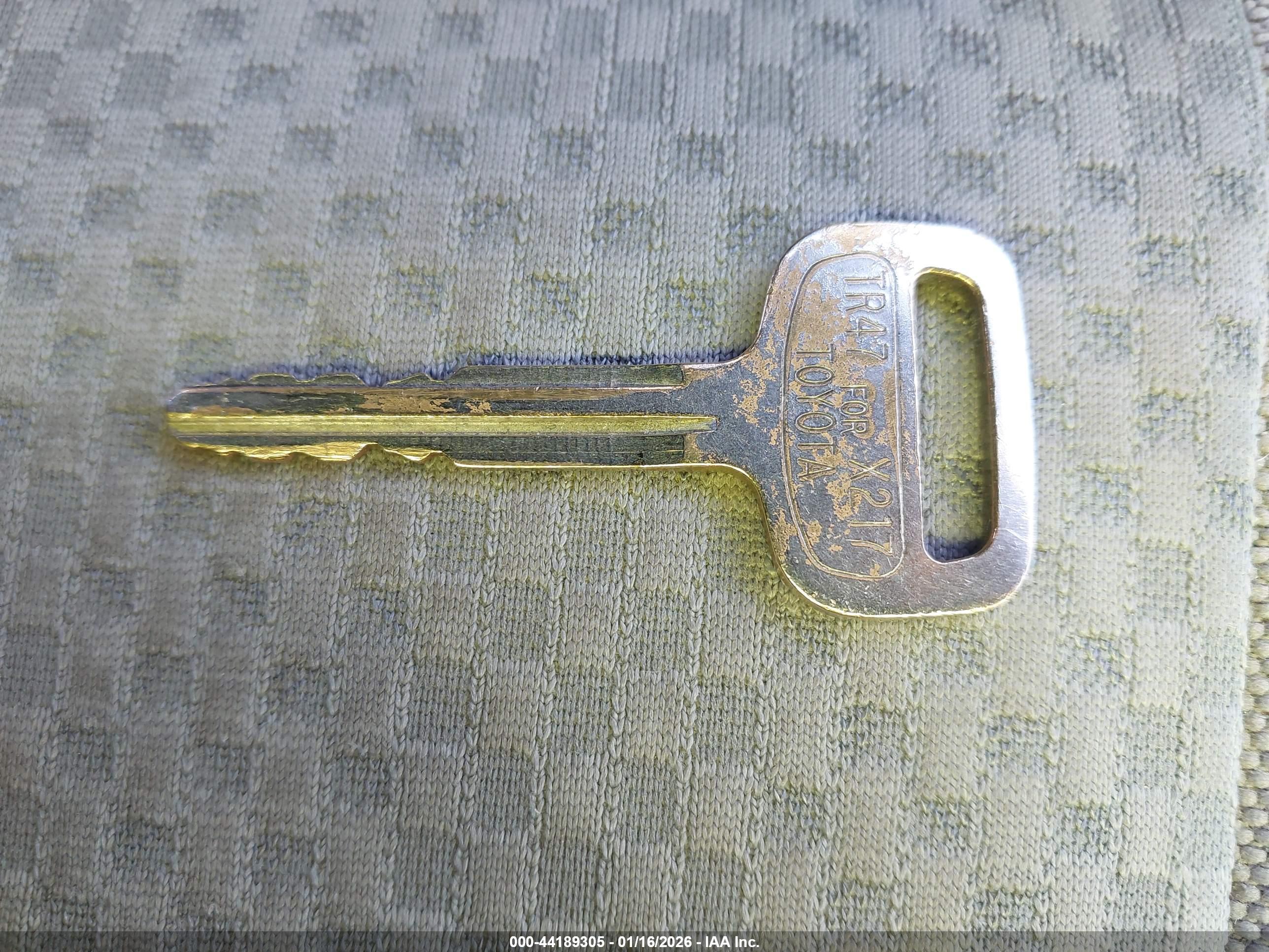TOYOTA RAV4 image 11