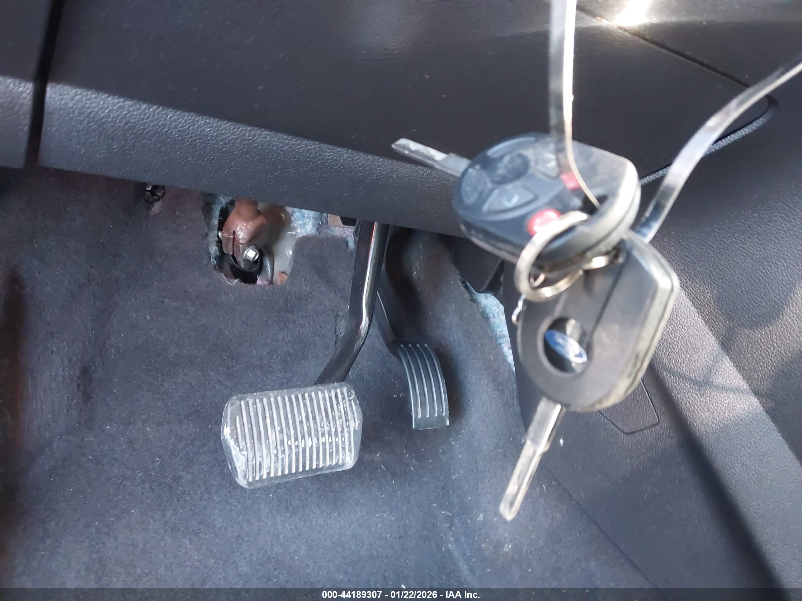 FORD ESCAPE image 11