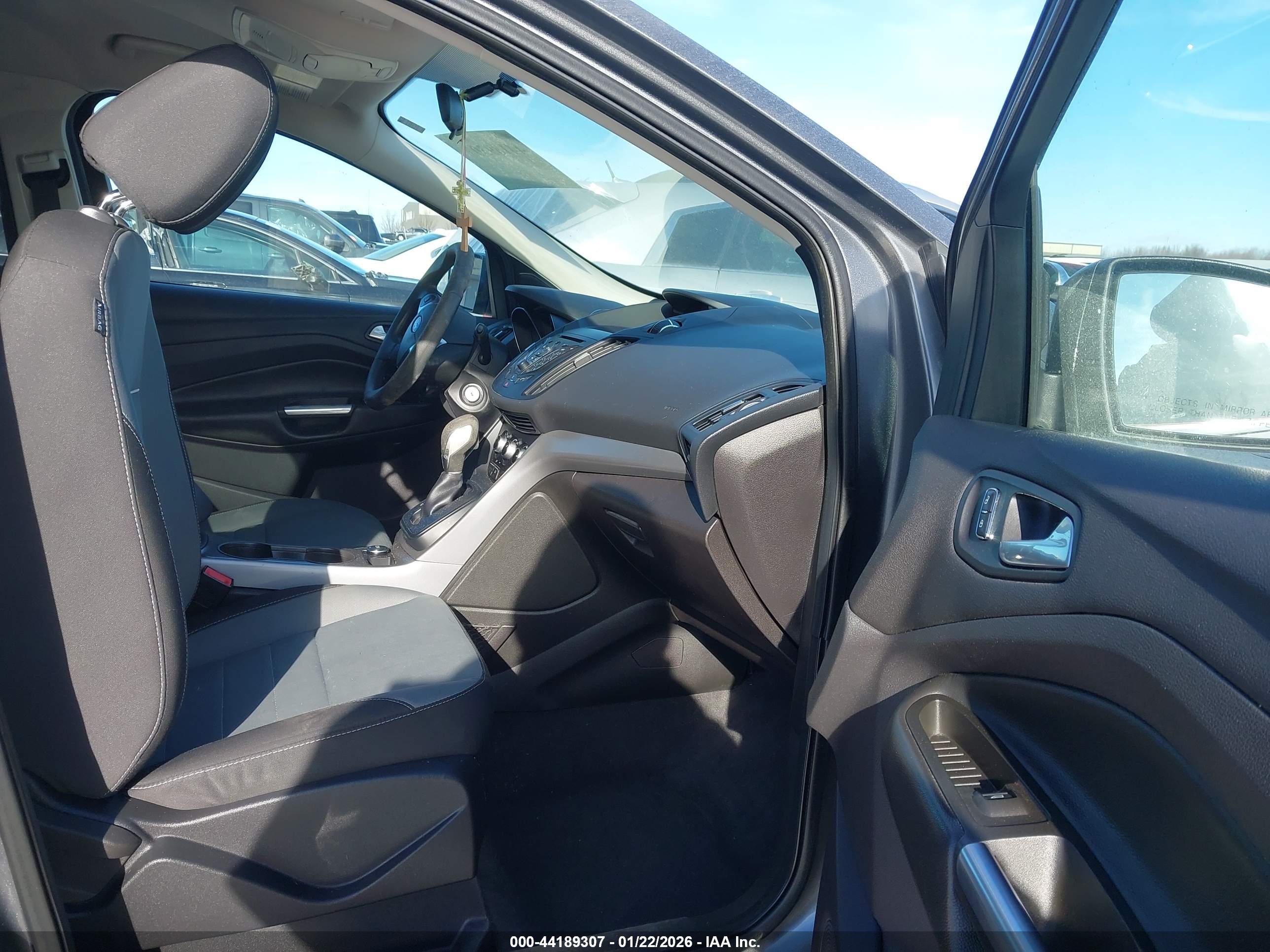 FORD ESCAPE image 5