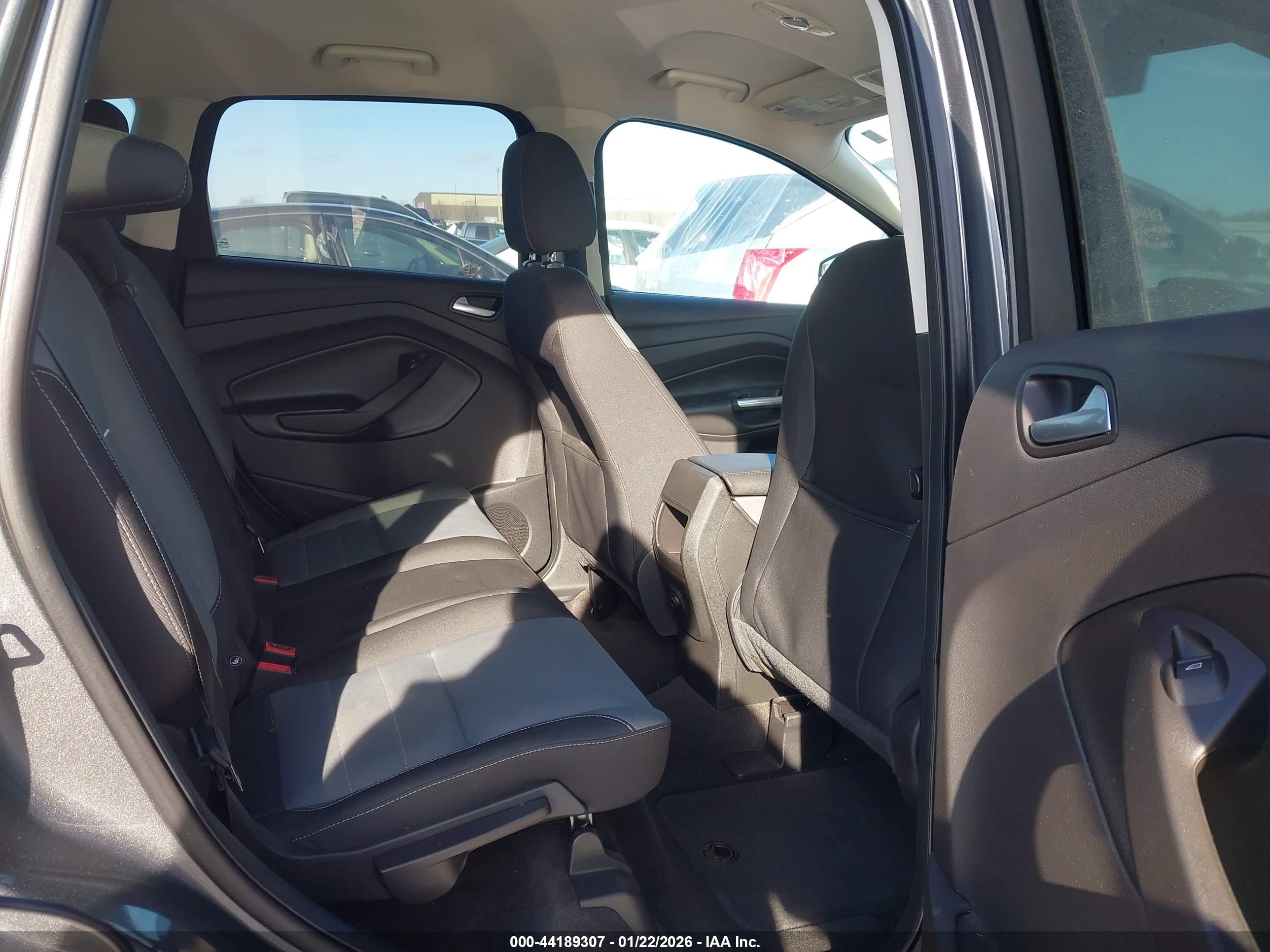 FORD ESCAPE image 8
