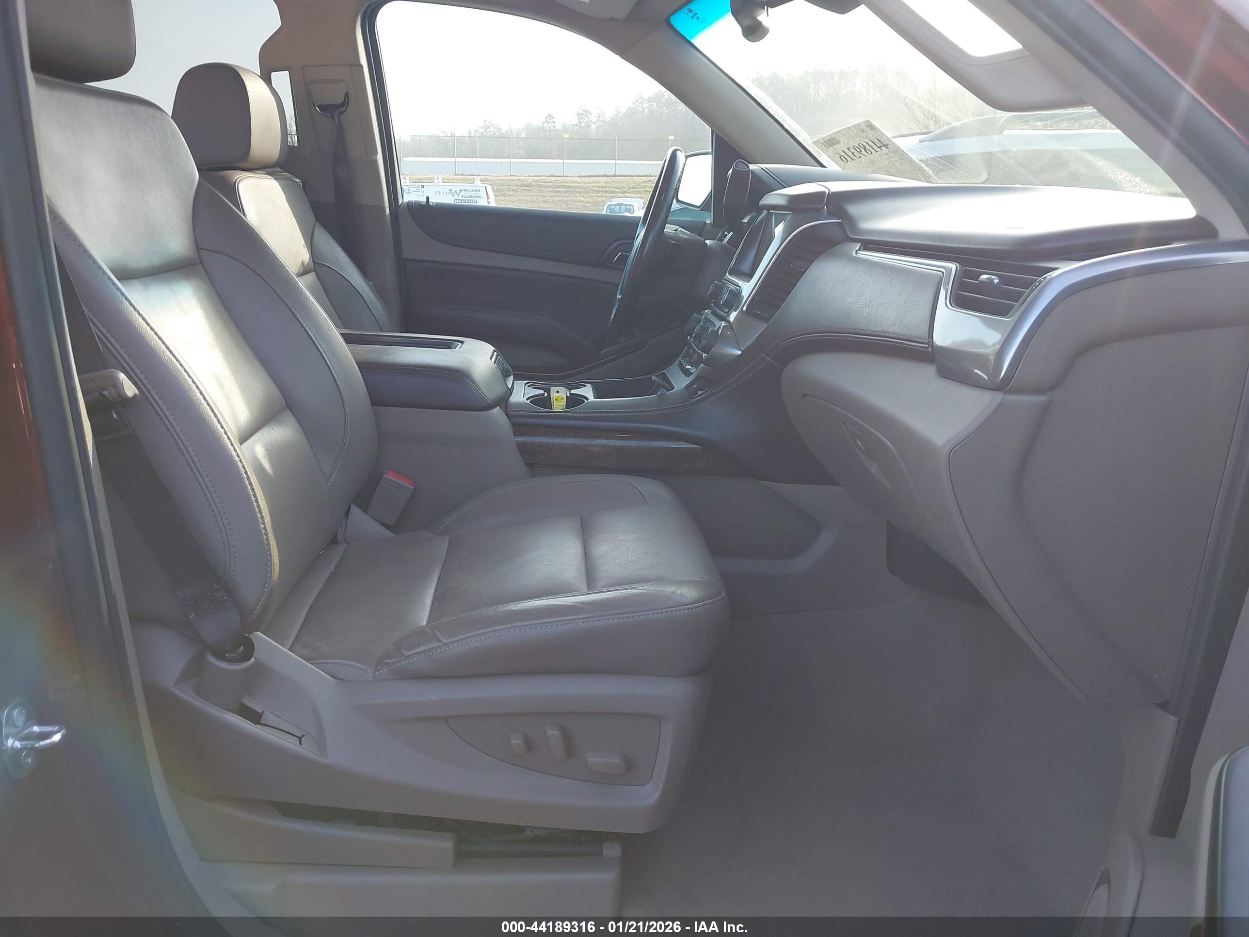 CHEVROLET TAHOE image 5