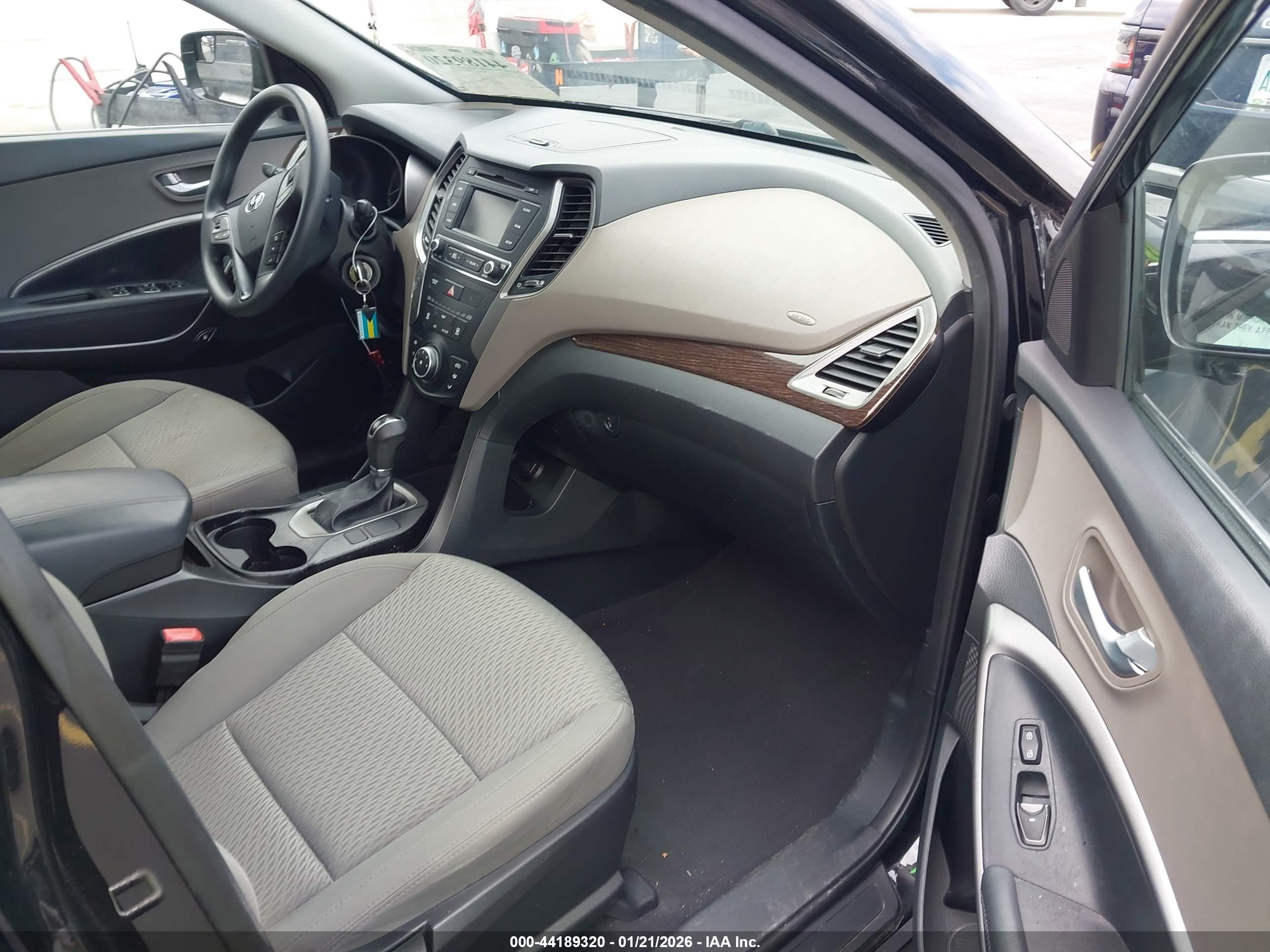 HYUNDAI SANTA image 5