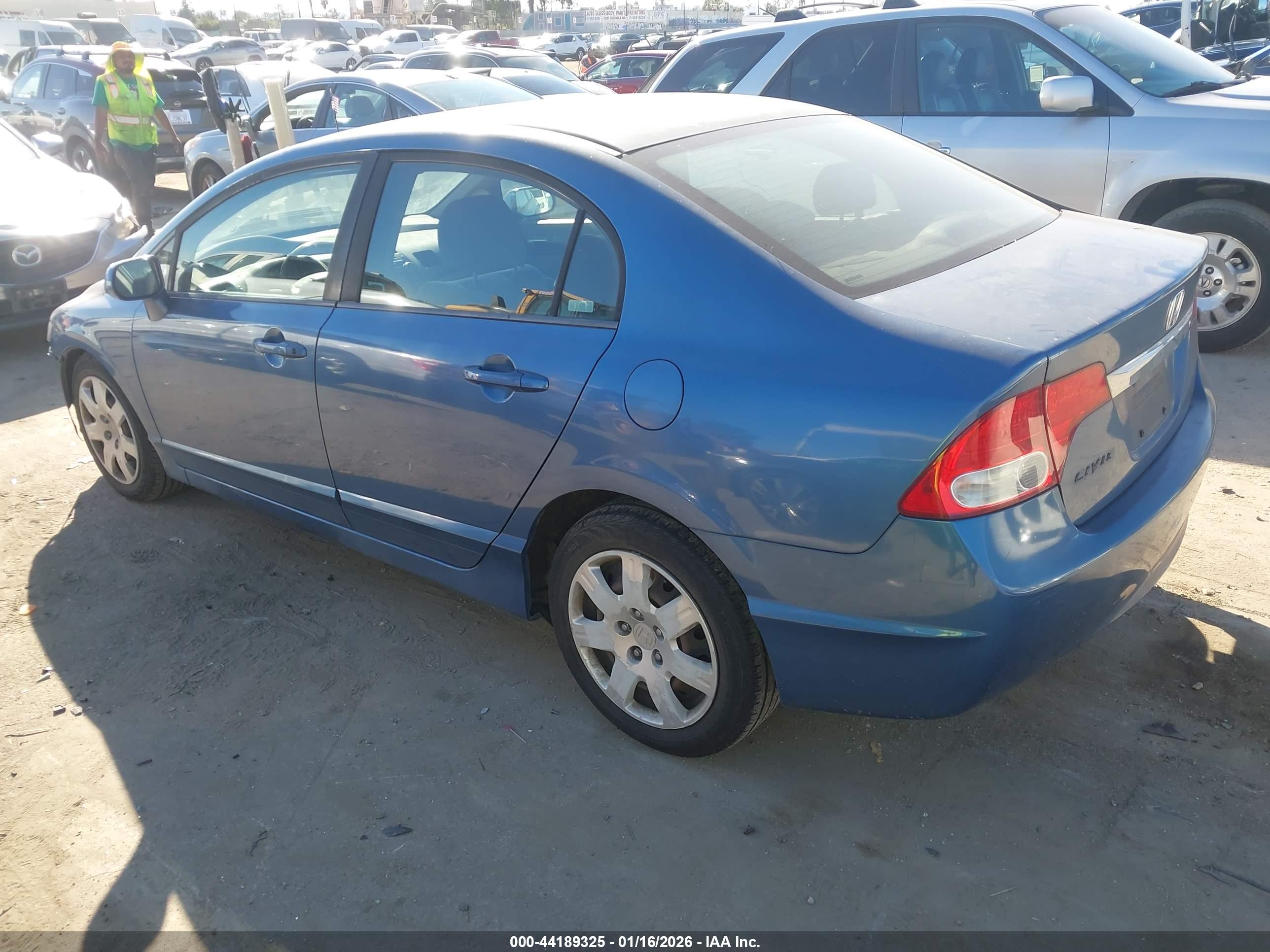 HONDA CIVIC image 3