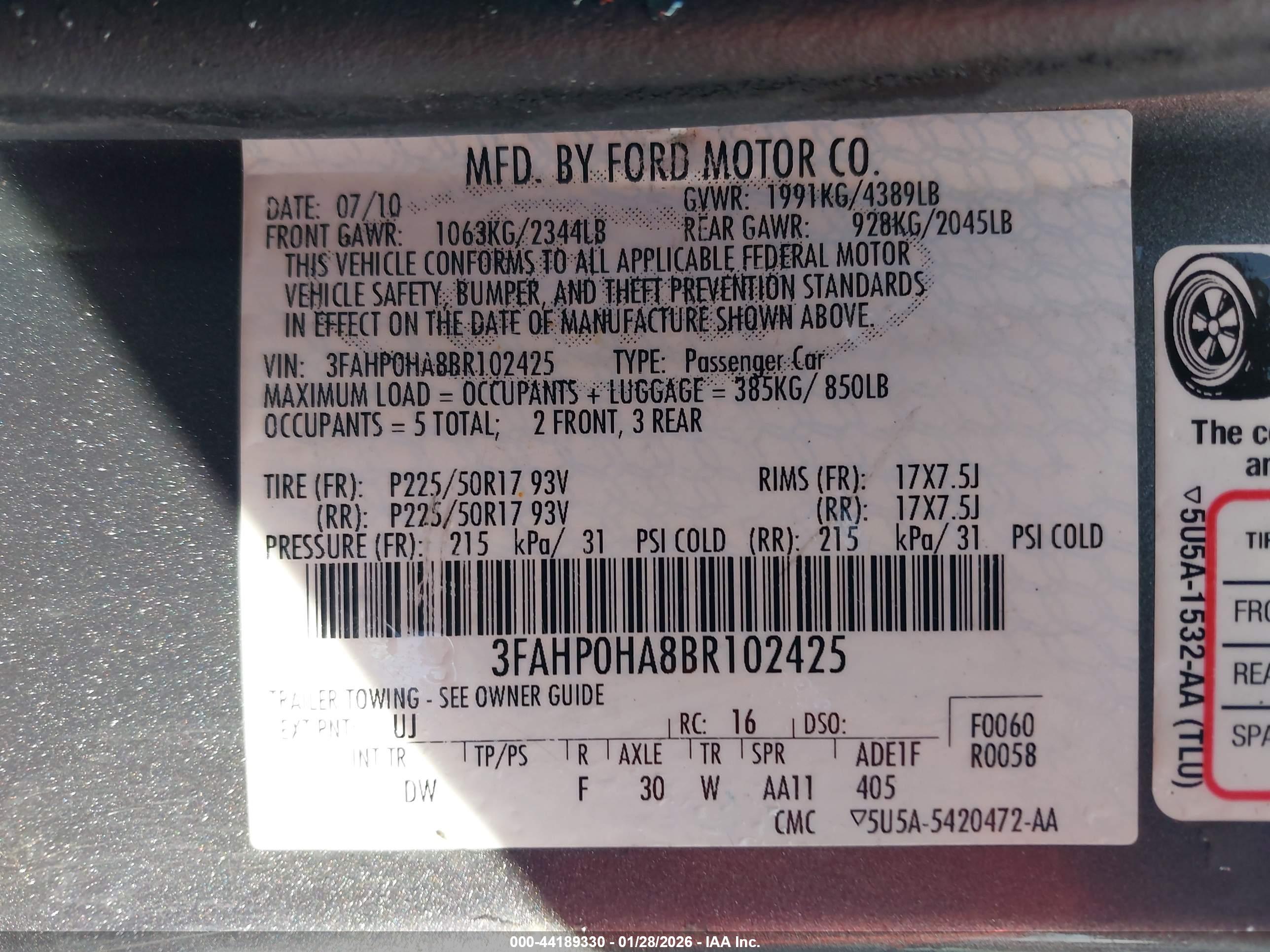 FORD FUSION image 9