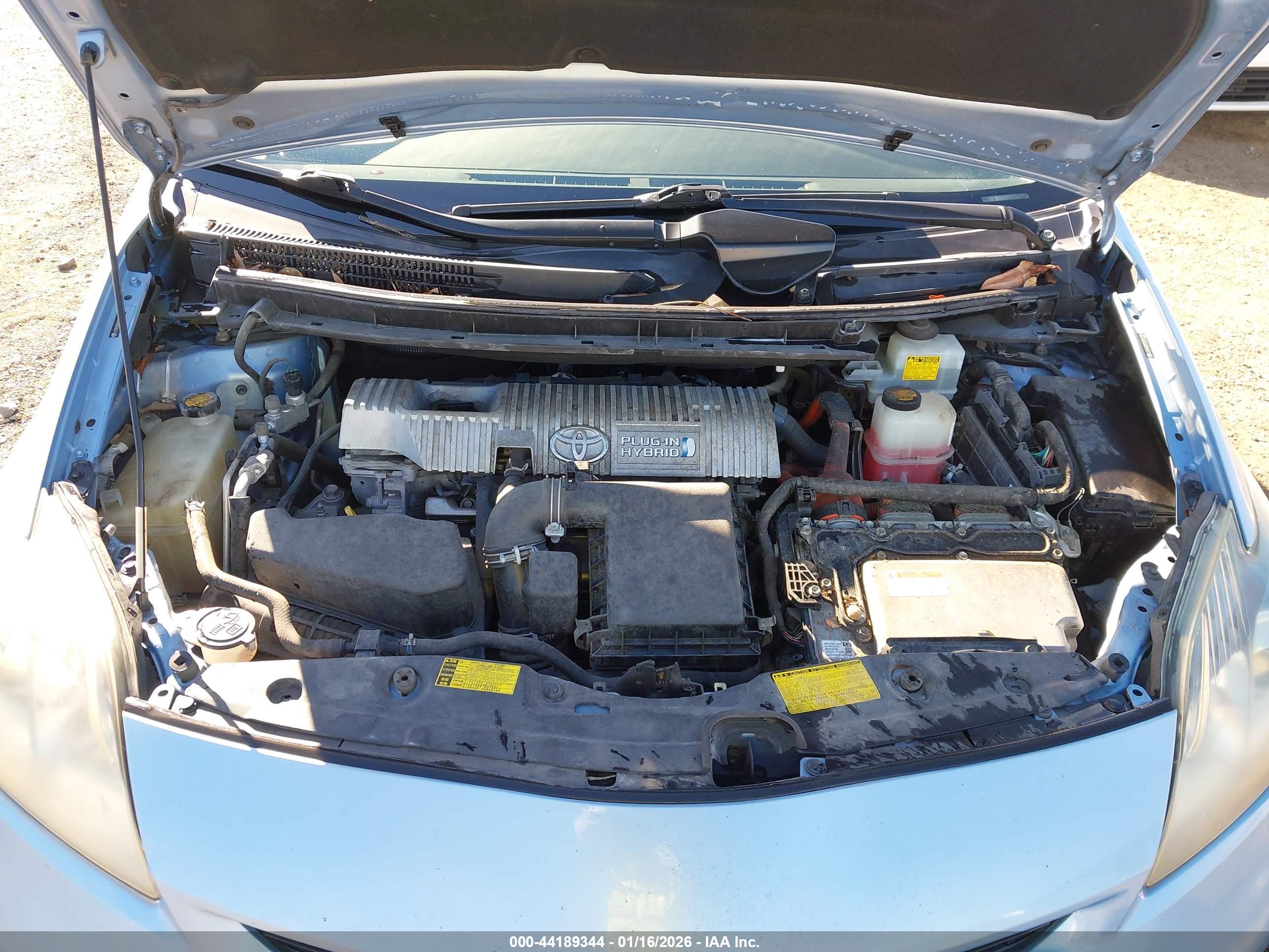 TOYOTA PRIUS image 10