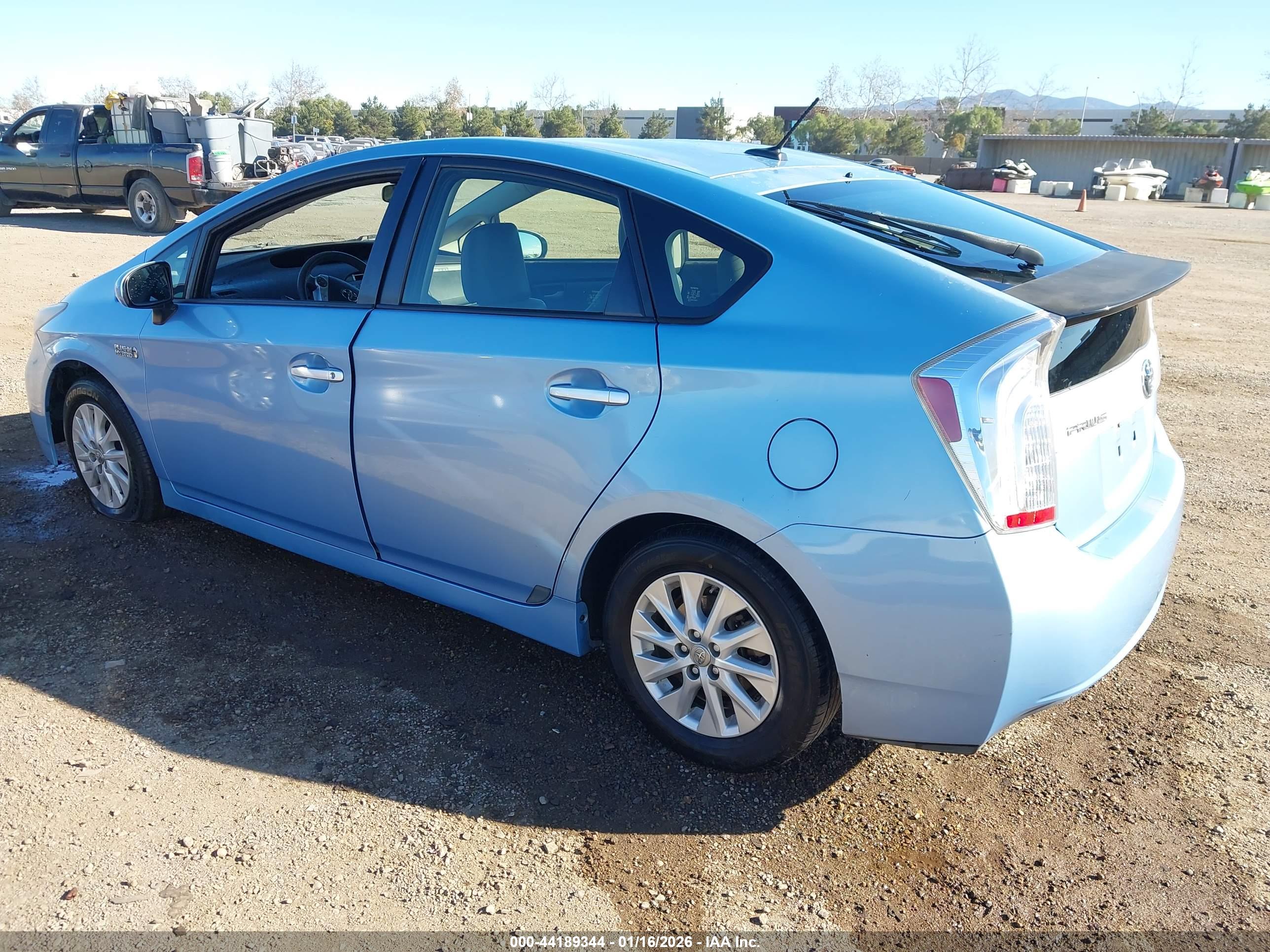 TOYOTA PRIUS image 3
