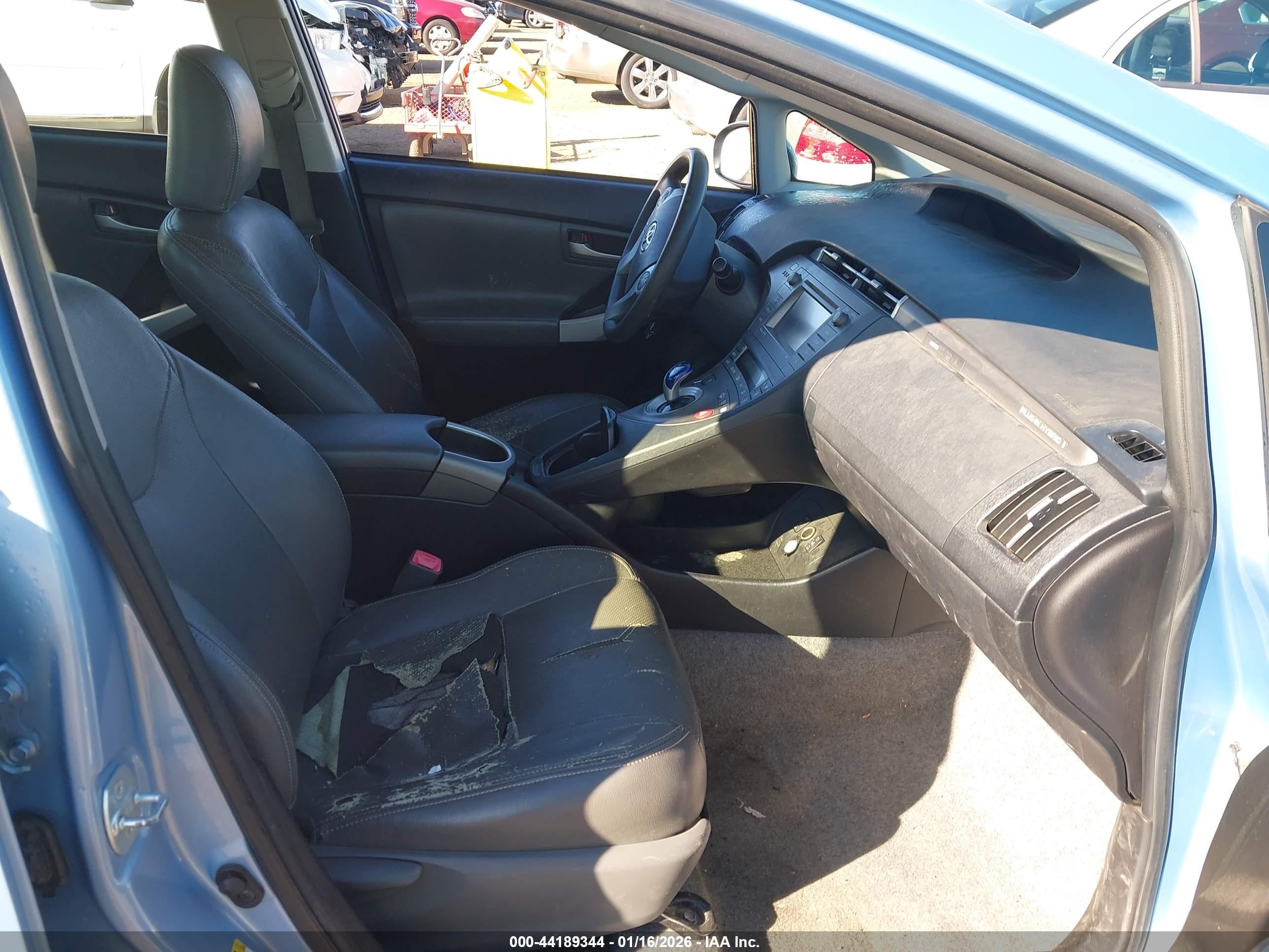TOYOTA PRIUS image 5