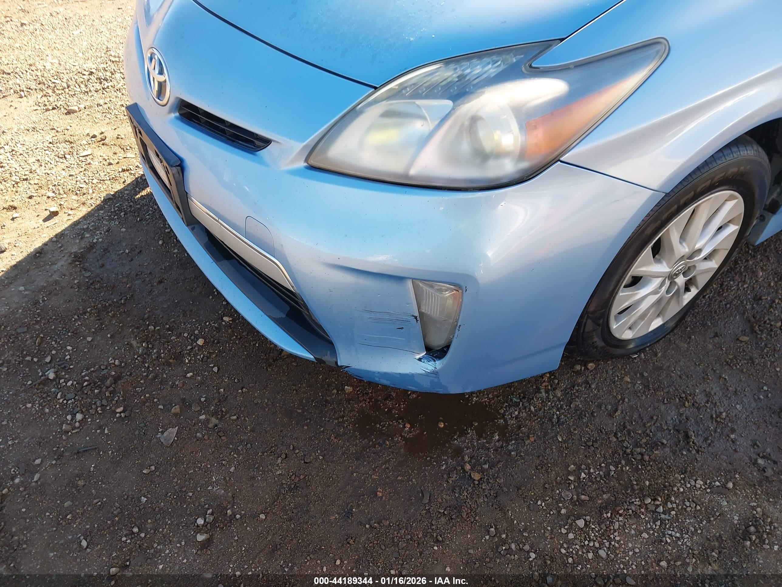 TOYOTA PRIUS image 6