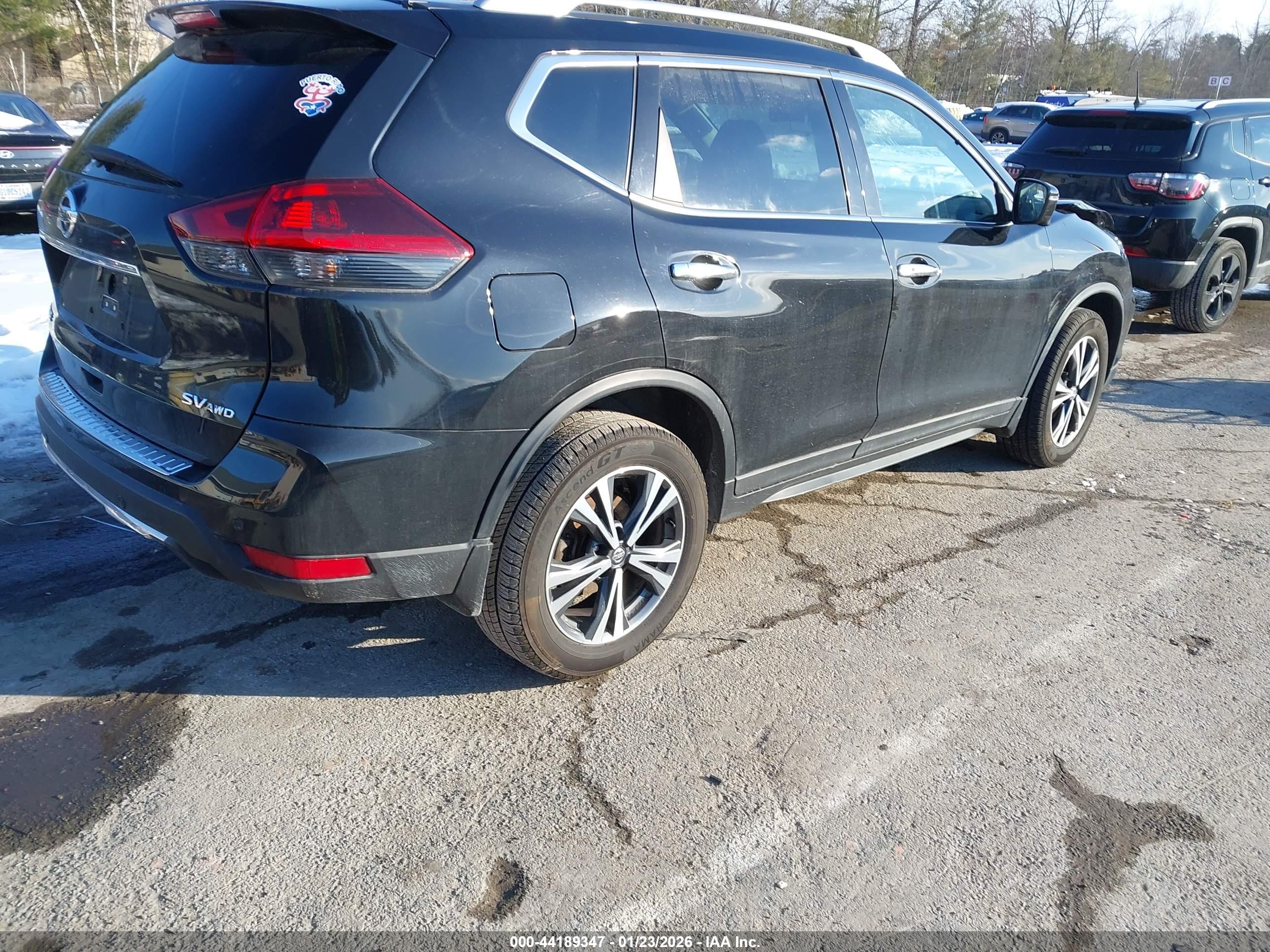 NISSAN ROGUE image 4