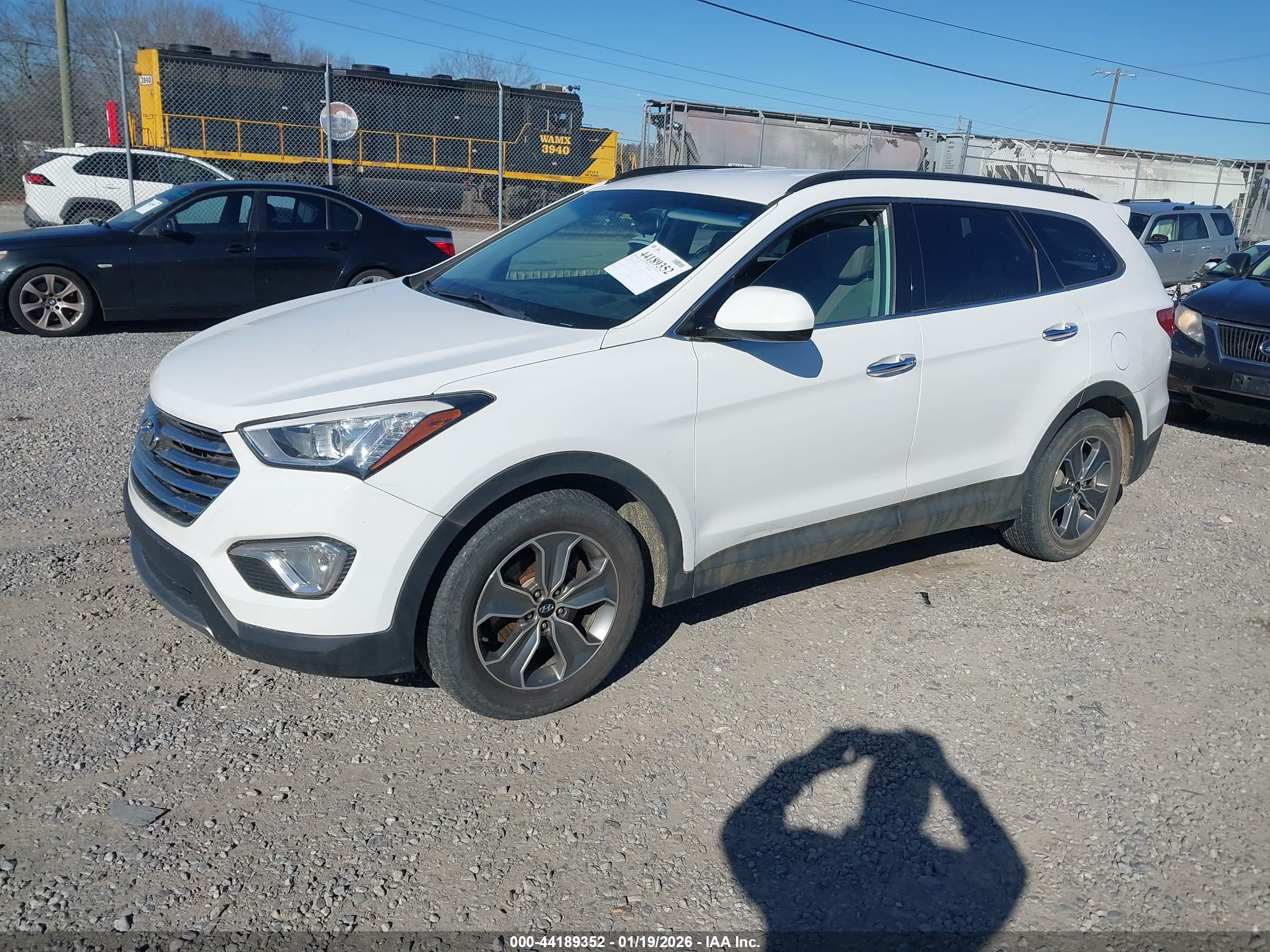 HYUNDAI SANTA image 2