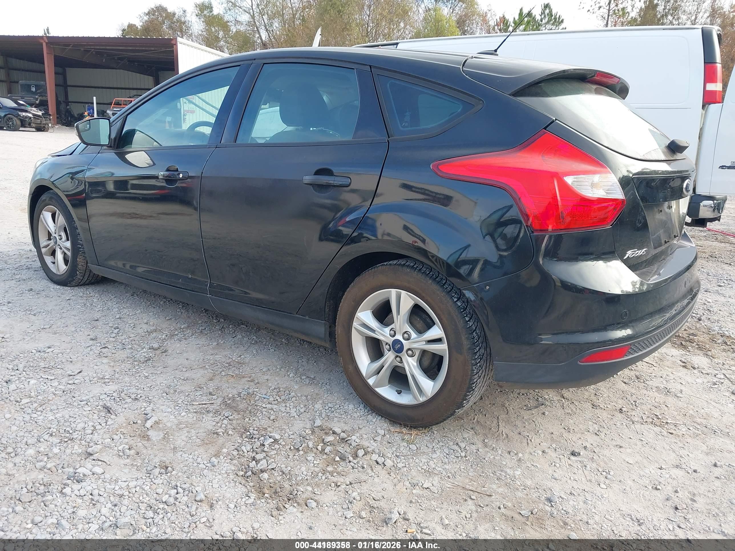 FORD FOCUS image 3