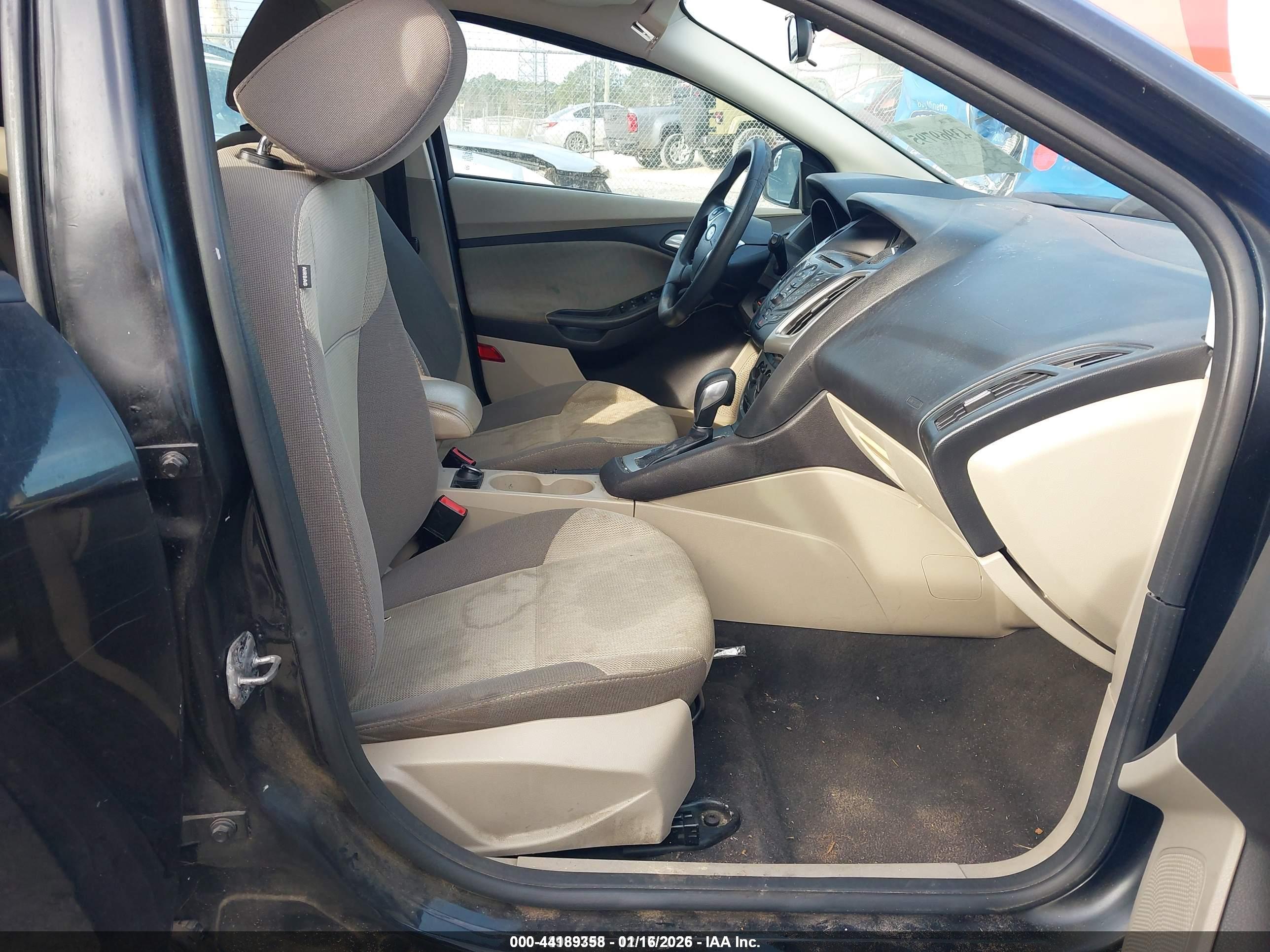 FORD FOCUS image 5