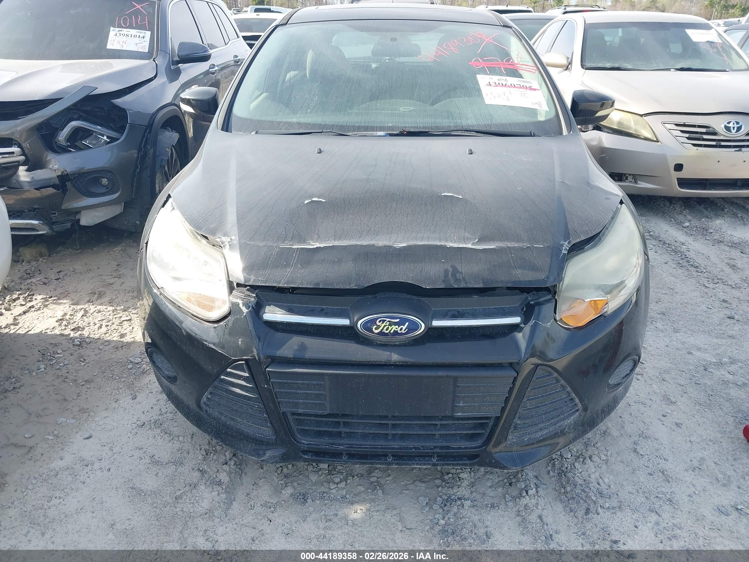 FORD FOCUS image 6