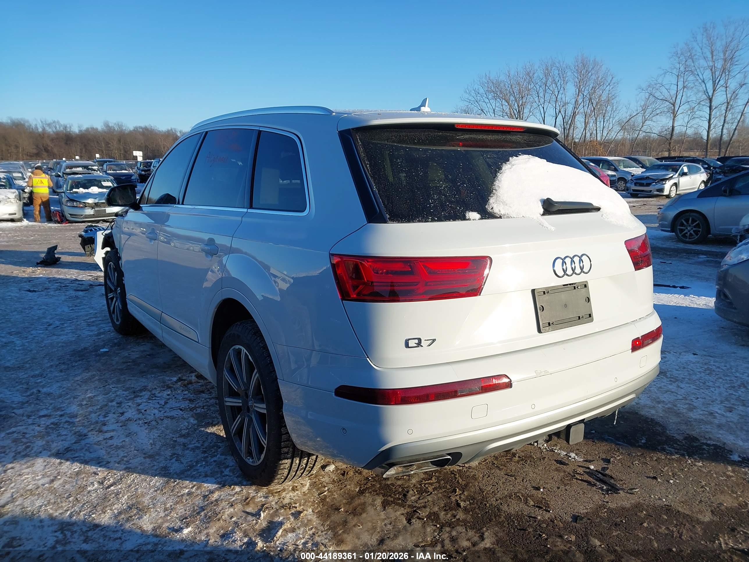 AUDI Q7 image 3