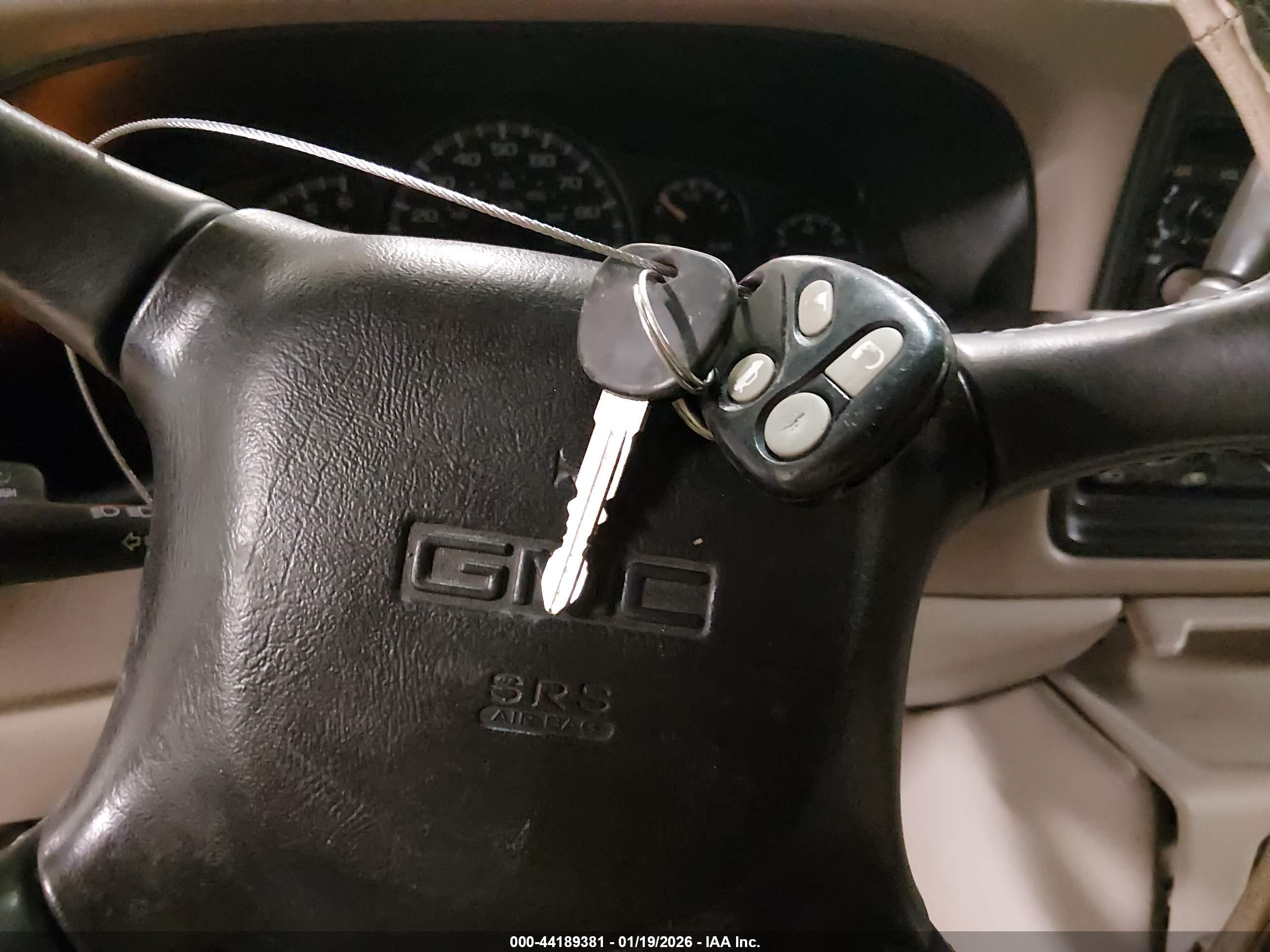 GMC YUKON image 11