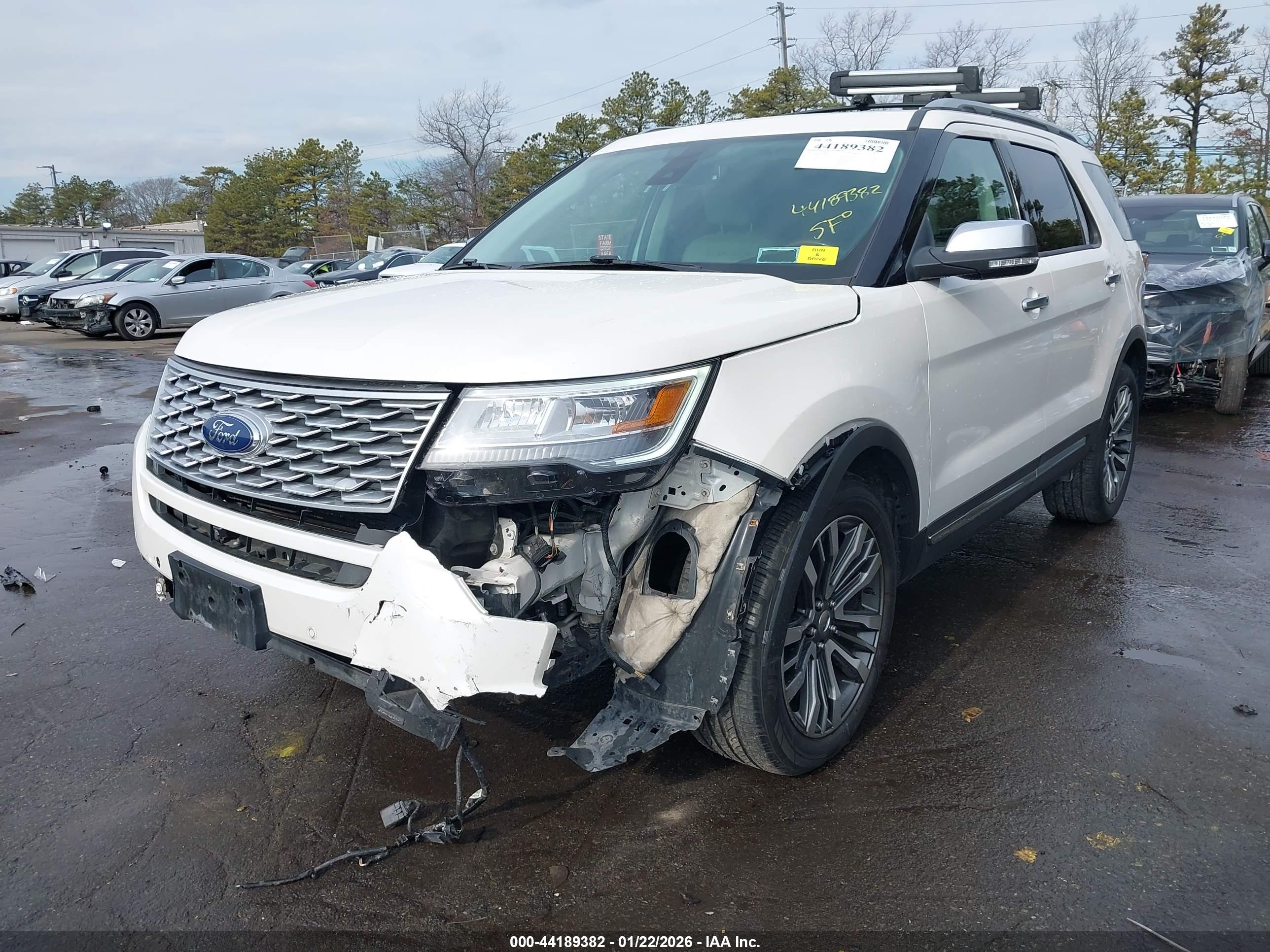 FORD EXPLORER image 6